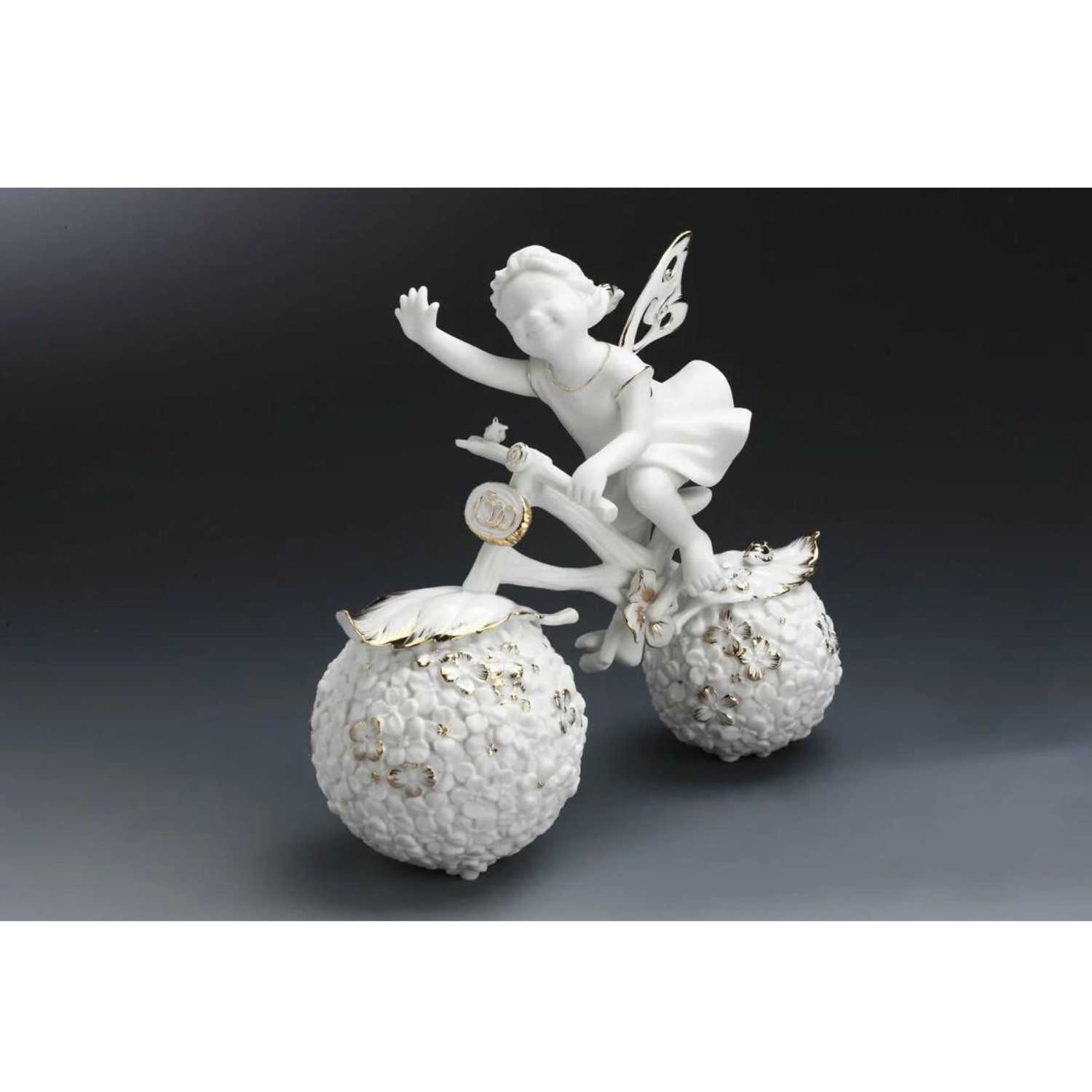 1300精品瓷器:逐風