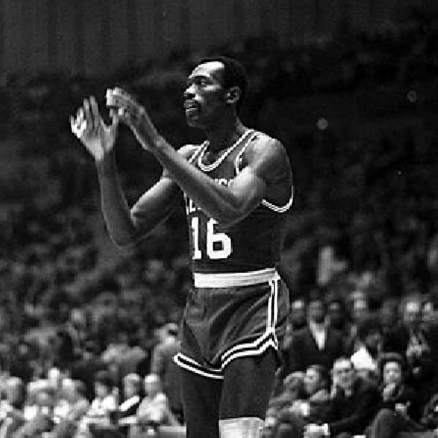 Standing Above the Crowd Podcast with Former NBA All-Star James Donaldson