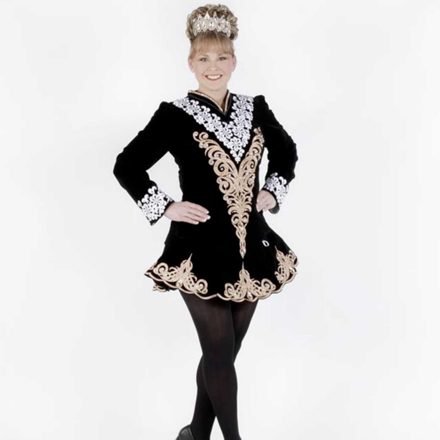 Episode #3 - Irish Language + Amanda Atkinson, Owner Of Michigan Irish Dance Academy Episode #3 - Irish Language + Amanda Atkinson, Owner Of Michigan Irish Dance Academy