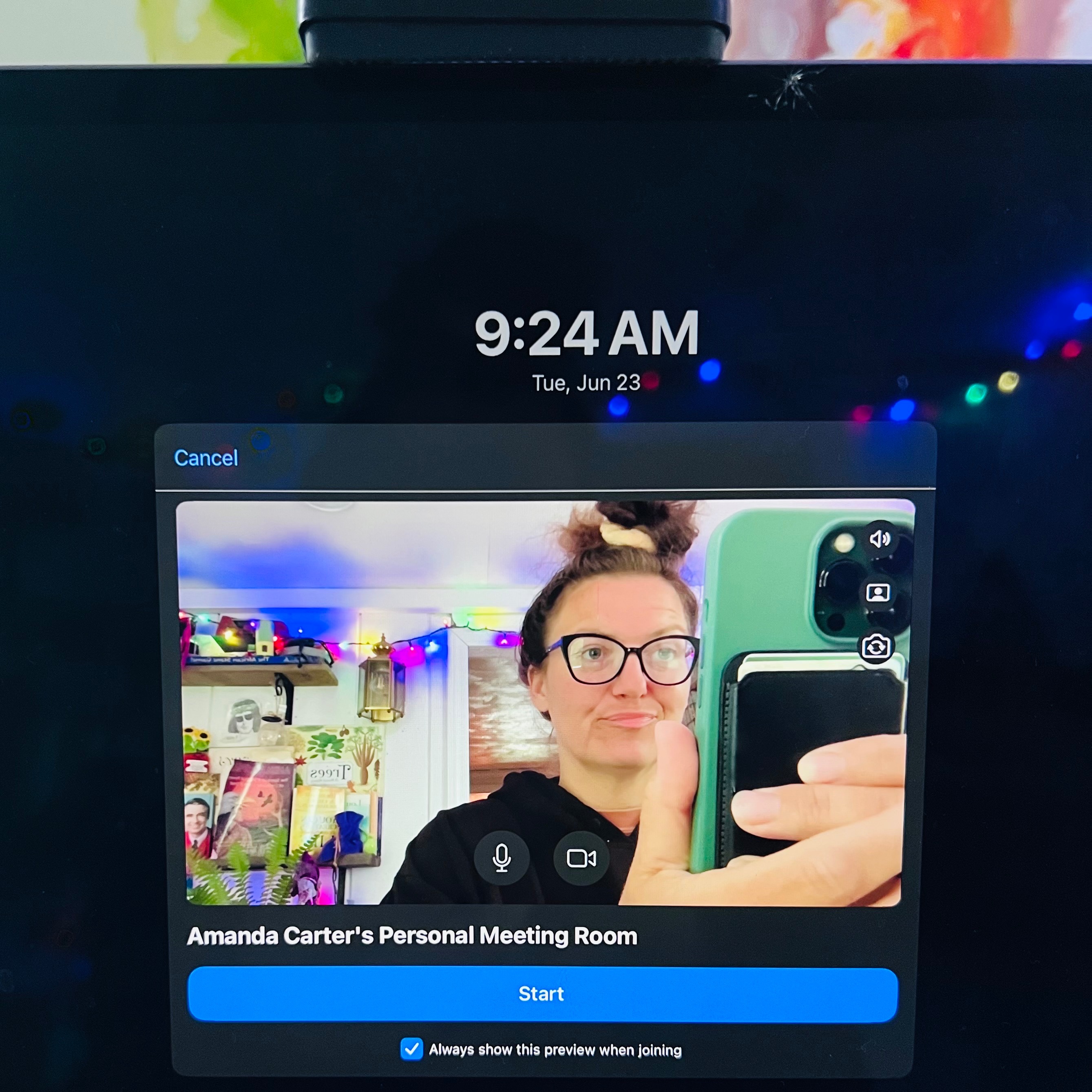 Day 423/59: Showing Up episode artwork