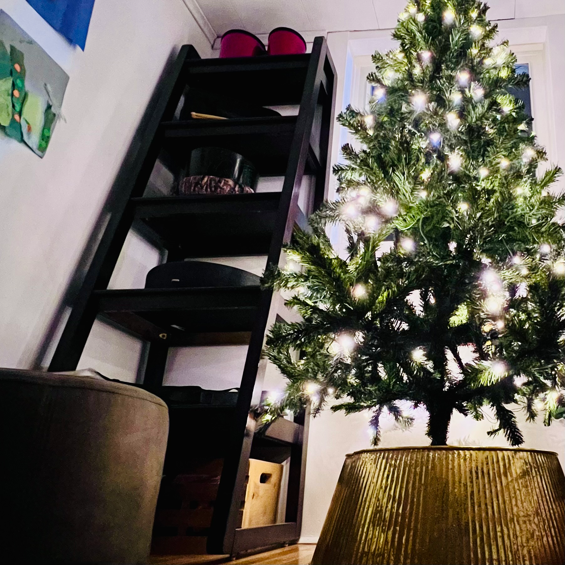 Day 490/126: LISTEN AGAIN… Santa Is REAL. episode artwork