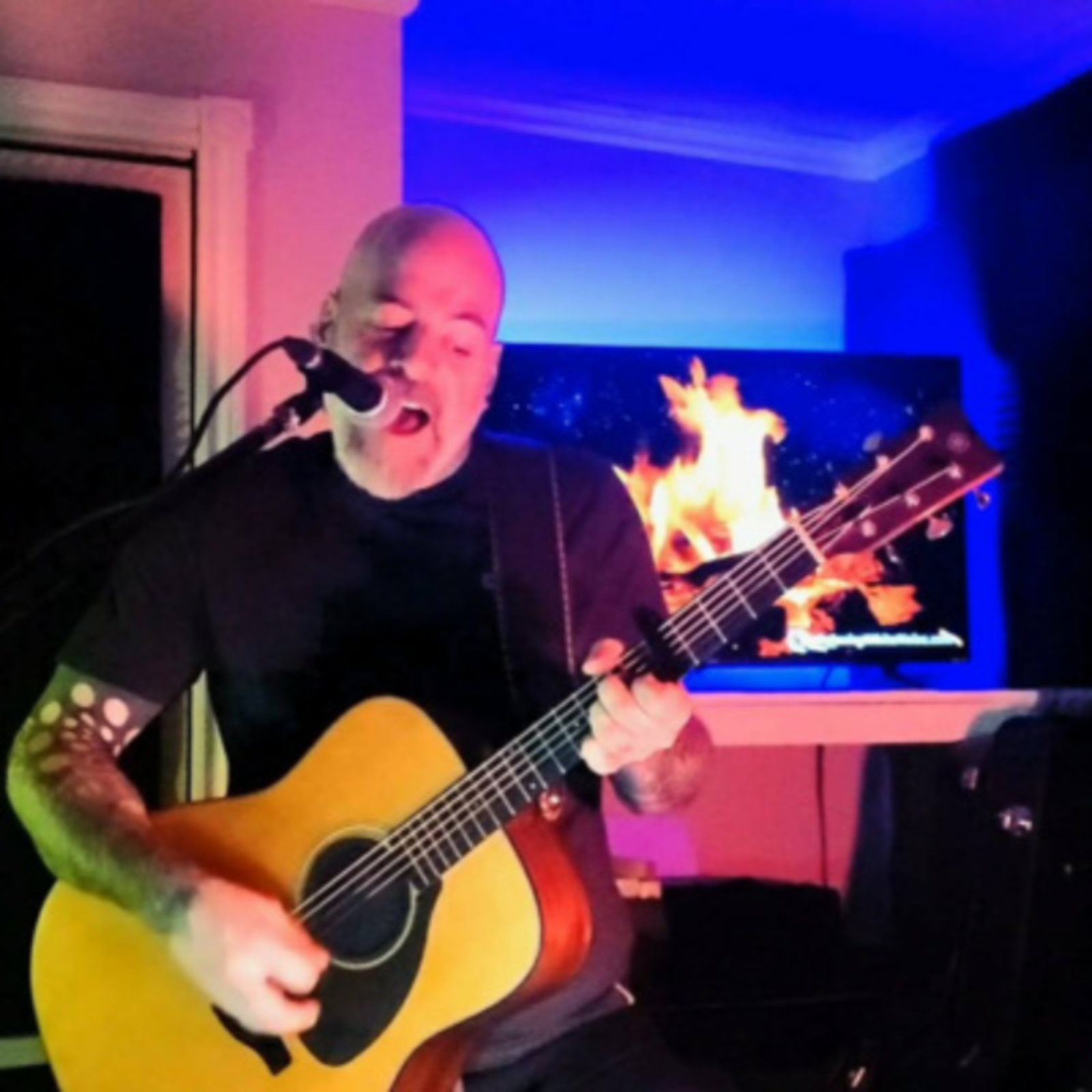 LE HAWKESBURY SOCIAL, LOOKING WITHIN, HOSTED BY ADAM STACEY