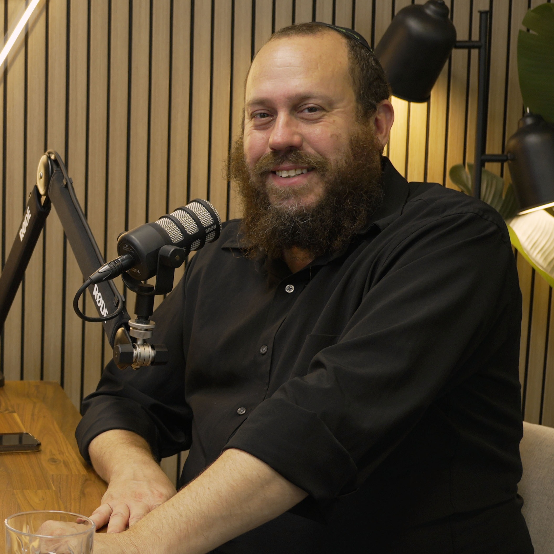 עיתונות כשליחות חב"דית. מתי טוכפלד באולפן | הדר מילר מארחת