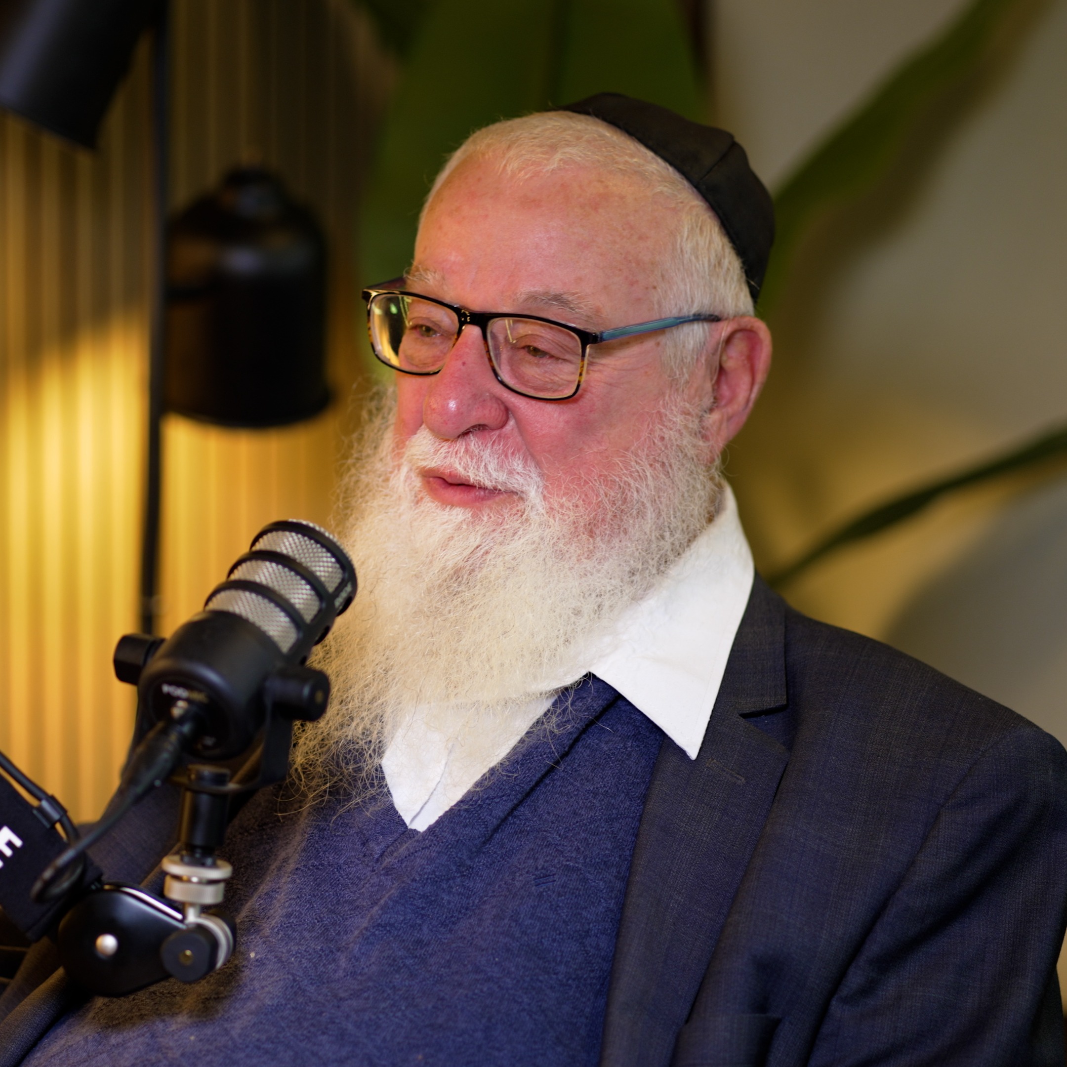 הפודקאסט של דביר עמר | הבית הרבני שבו גדלו קצינים בכירים