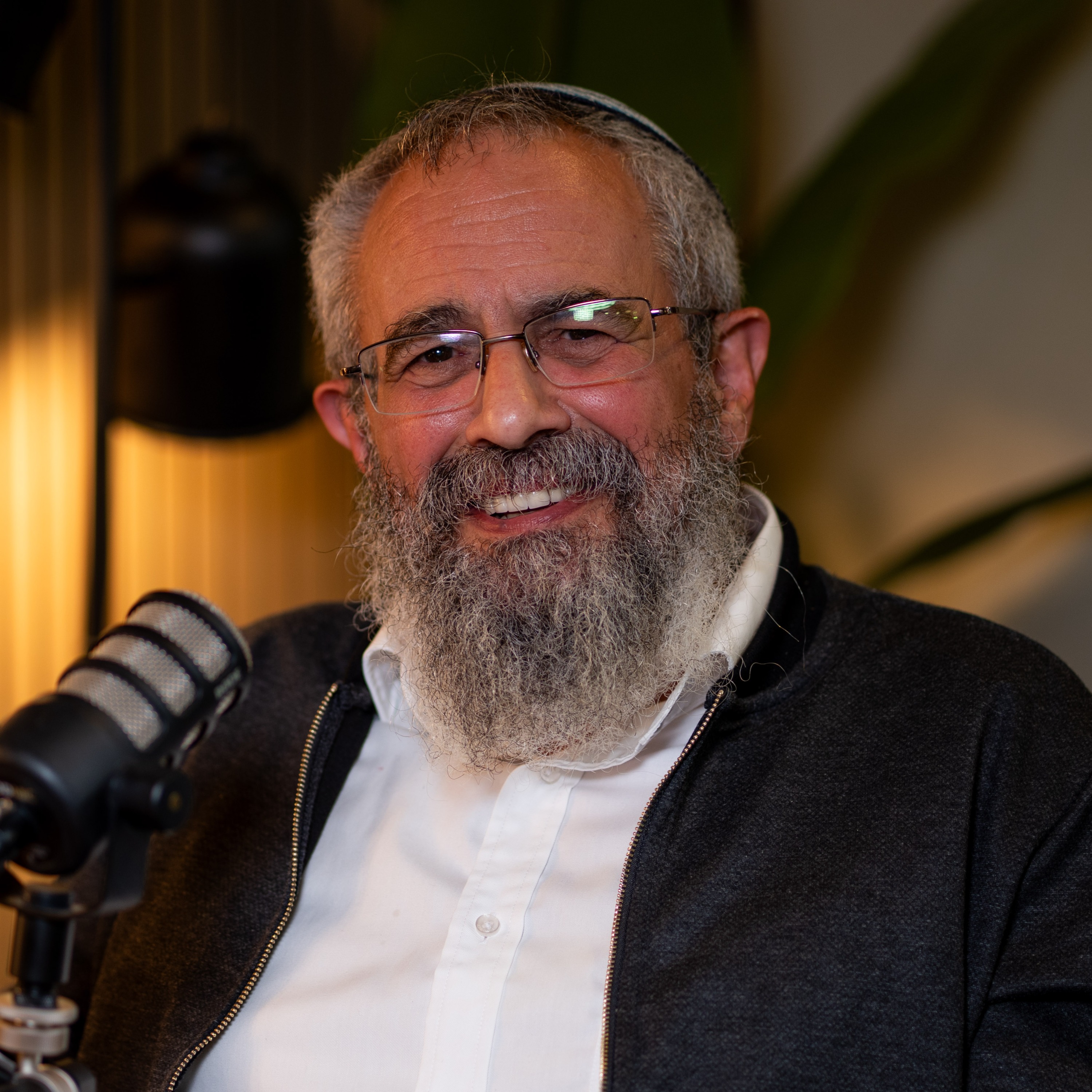 הרב אבינועם הורוביץ: אנחנו על שוקת שבורה בגלל המחסור במורים | הפודקאסט של דביר עמר