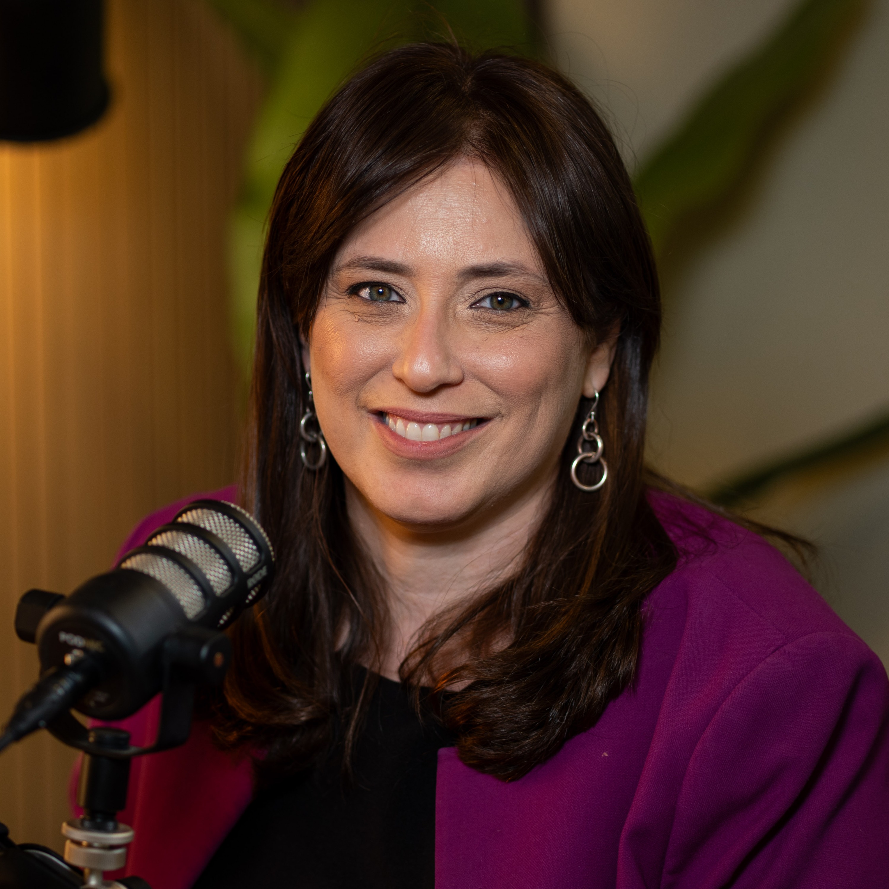 מארמון בקינגהאם לבית בשומרון | ציפי חוטובלי בראיון מיוחד אצל ד"ר חנה קטן