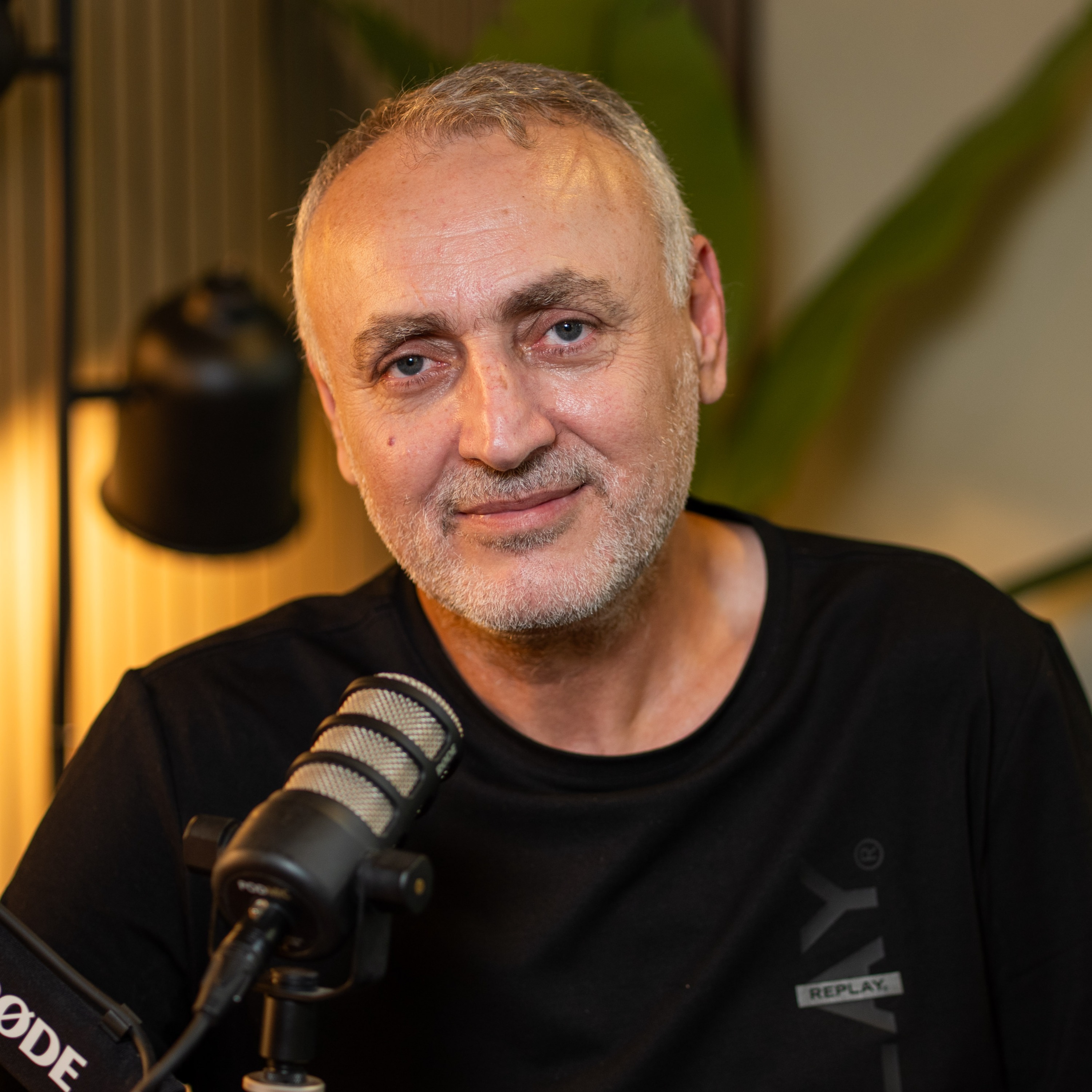 הפודקאסט של הדר מילר | מני אסייג לא מתנצל - ומוכן לשלם את המחיר