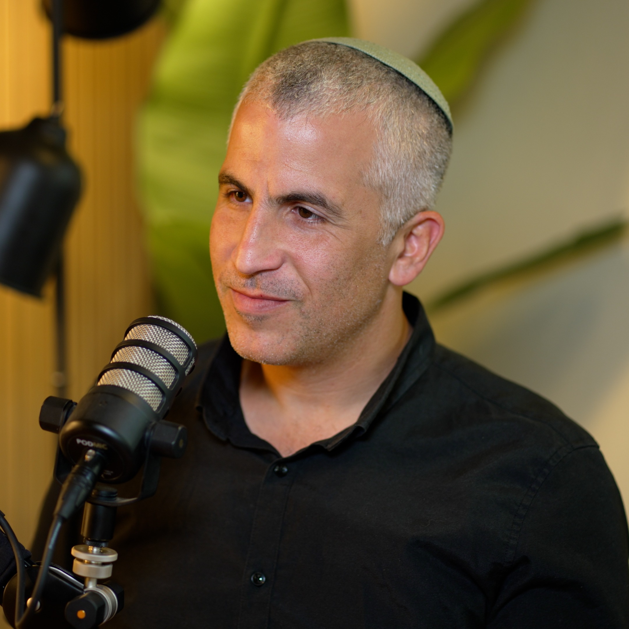 מנחם קלמנזון בפודקאסט בערוץ 7: המילים המצמררות שפתחו את דלתות הממ"דים בבארי