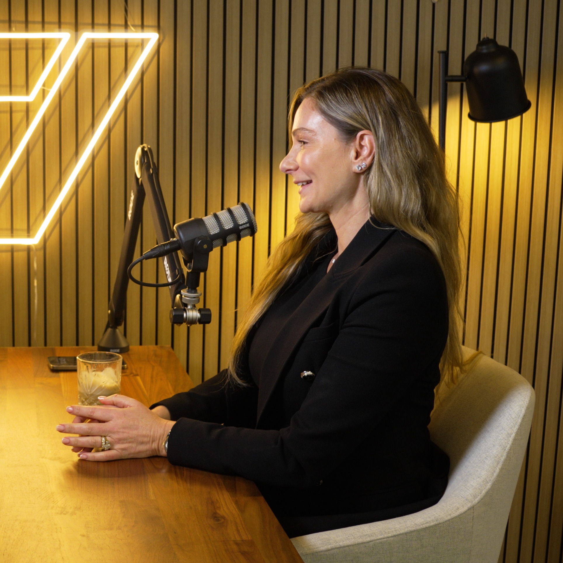 הפודקאסט של הדר מילר | הפעילה החברתית שלא מפחדת להגיד את האמת: "מאבדים את המדינה מבפנים"