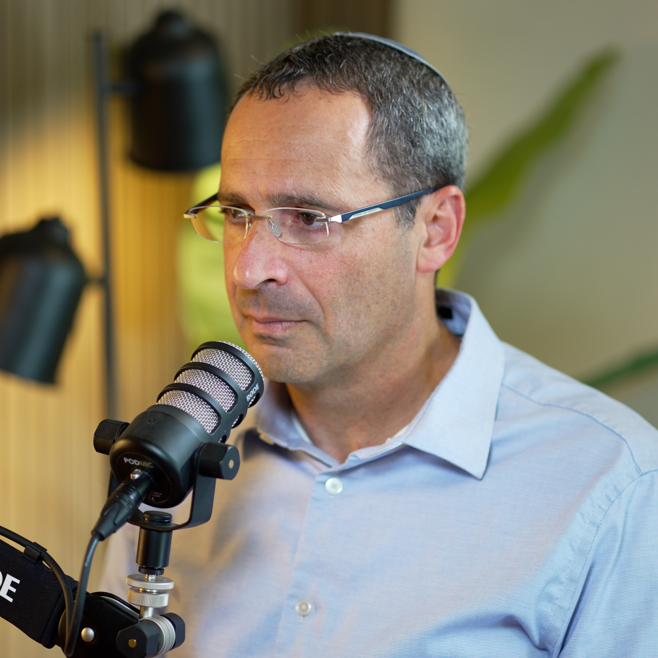 ד"ר שוקי פרידמן: כשהפוליטיקאים בורחים מהכרעה, בג"ץ מתחזק | חוקה רזה - הפודקאסט