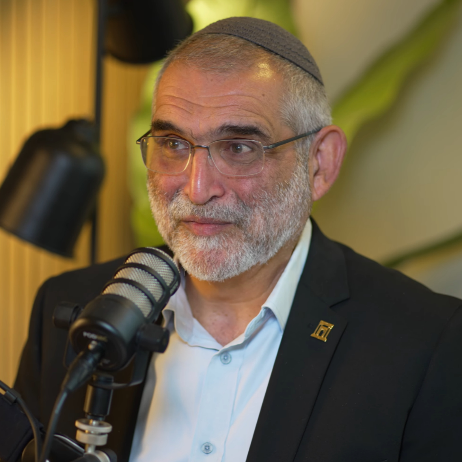 בין המשפט לרדיפת הרב כהנא: הקרב של מיכאל בן ארי | הפודקאסט של הדר מילר