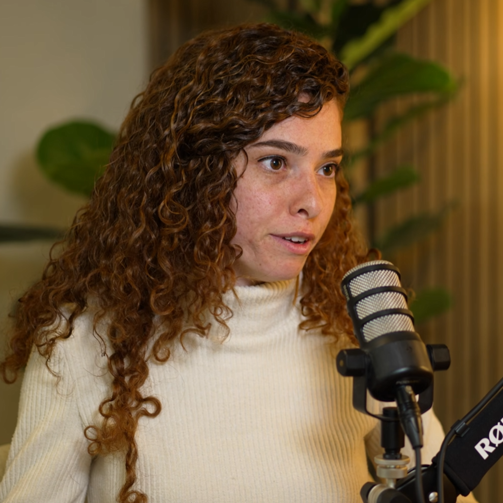 שירה לנגרמן: הרווקות היא חדר כושר לאמונה | פודקאסט "להכיר מקרוב" של פרויקט 252