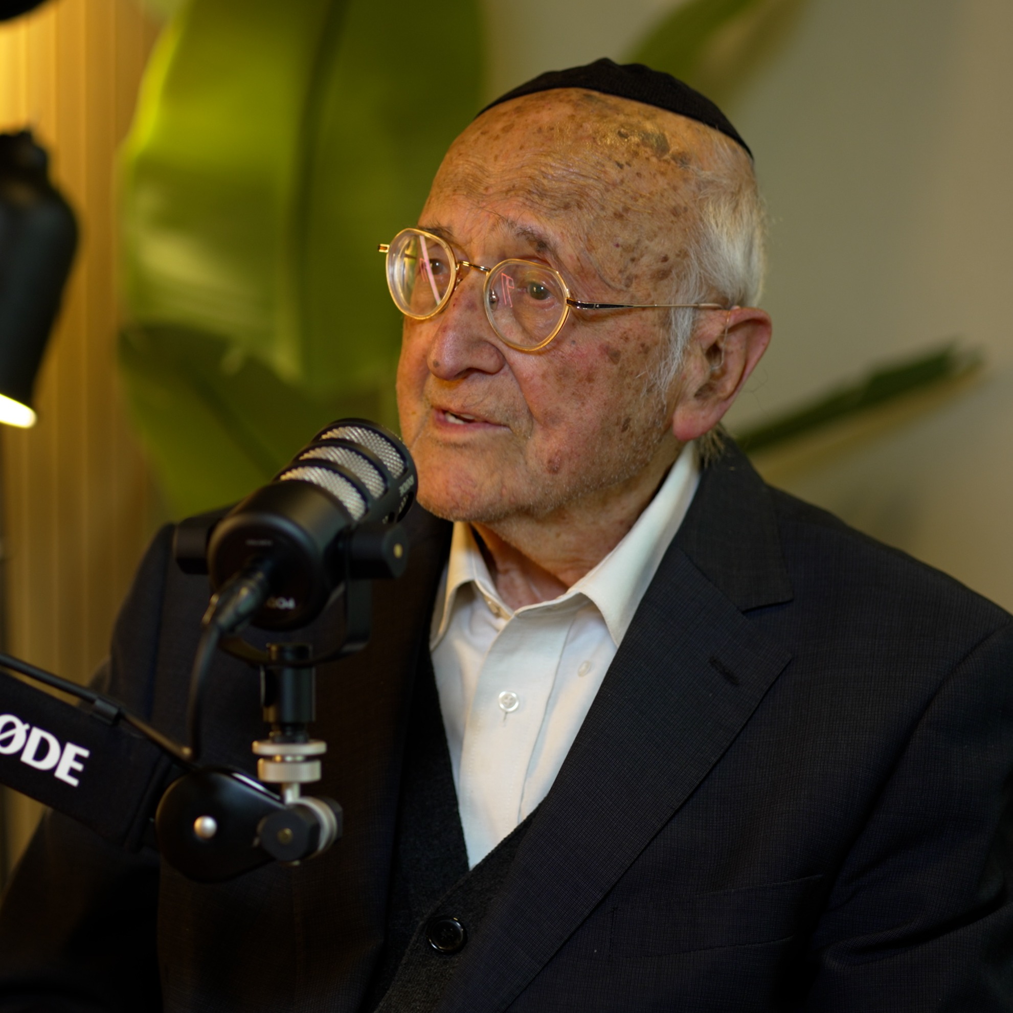 מהסנדקאות של הרב קוק ועד דמעות הרצי"ה: הרב פרופ' נחום רקובר בראיון מיוחד | הפודקאסט של דביר עמר