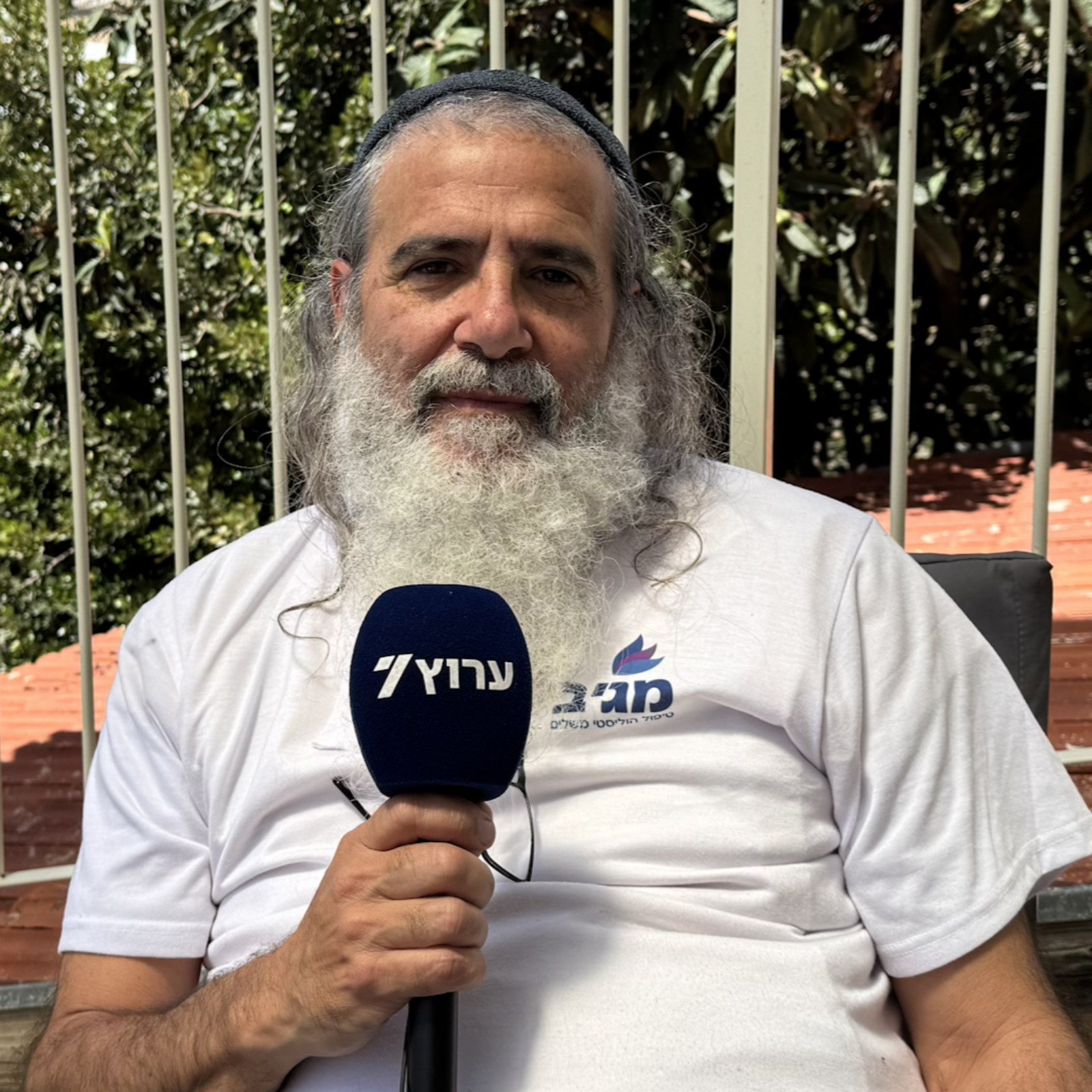 האב השכול משתף בכאב: 'יוחנן נתן הכול לאחרים עד שנפשו נשברה'