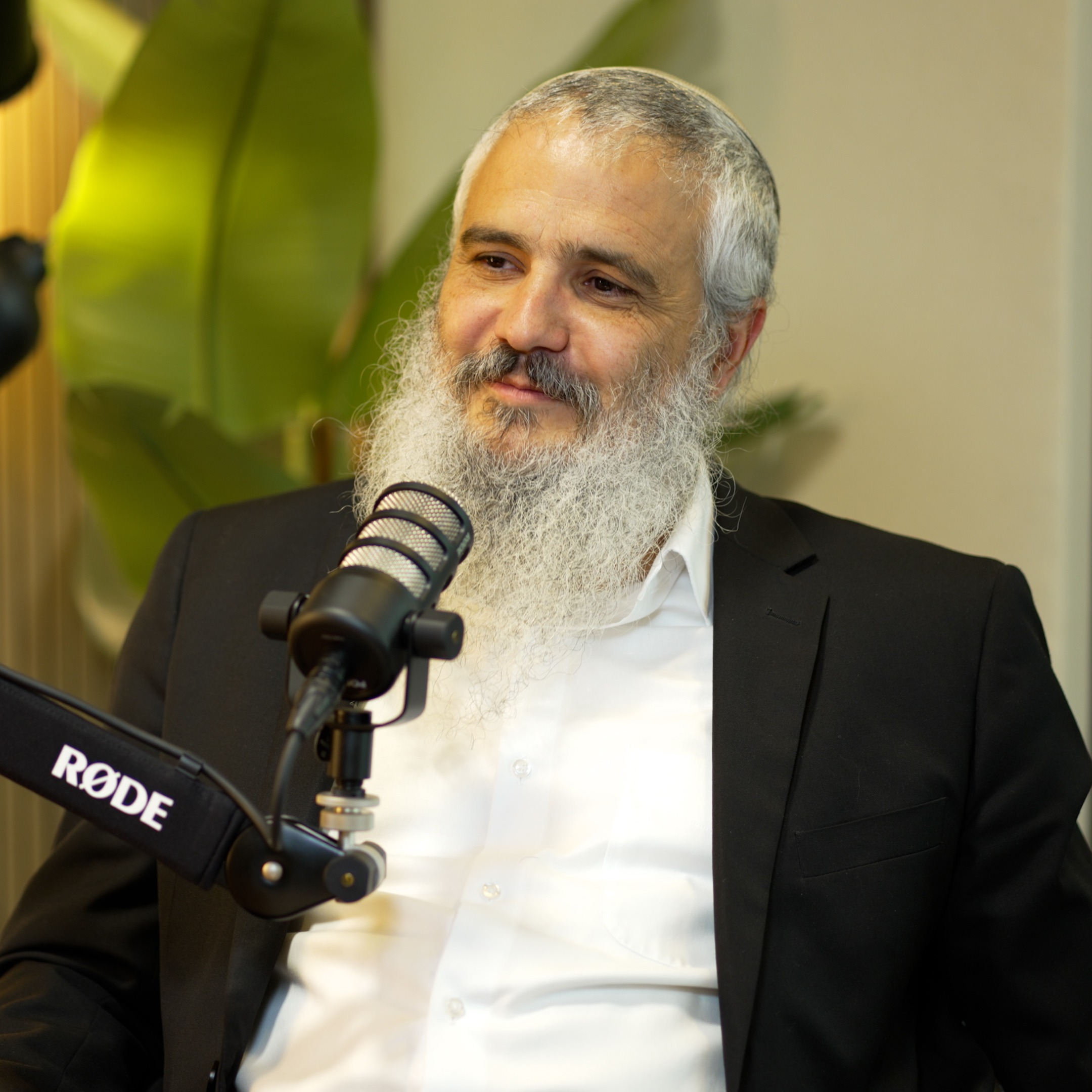 "הצבא היהודי" של הרב שמעון פרץ והחזון ליום ירושלים | הפודקאסט של דביר עמר