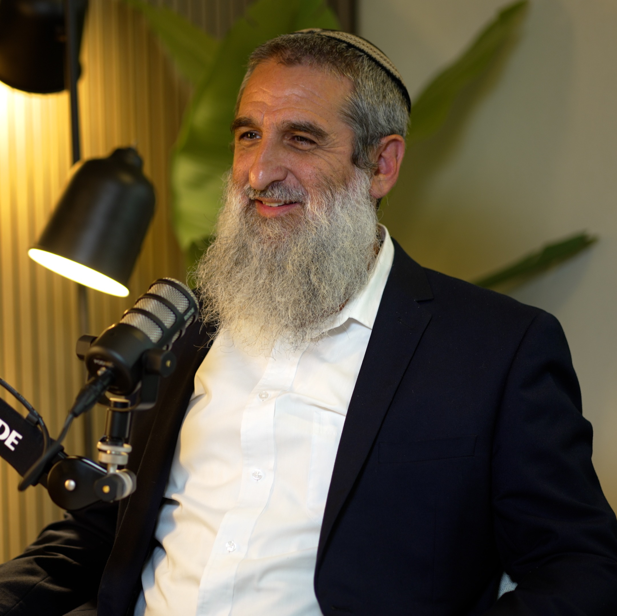 ראש הישיבה שהקים חמ"ל מבצעים | הפודקאסט של דביר עמר episode artwork