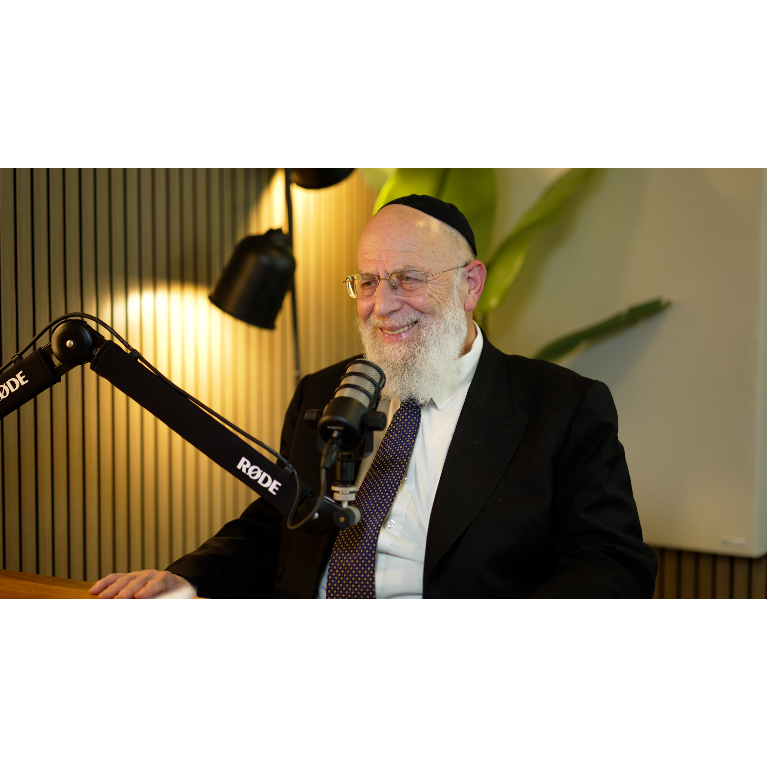 הרב שלמה שפירא מסכם שלושה עשורים במערכת בתי הדין | הפודקאסט של דביר עמר episode artwork