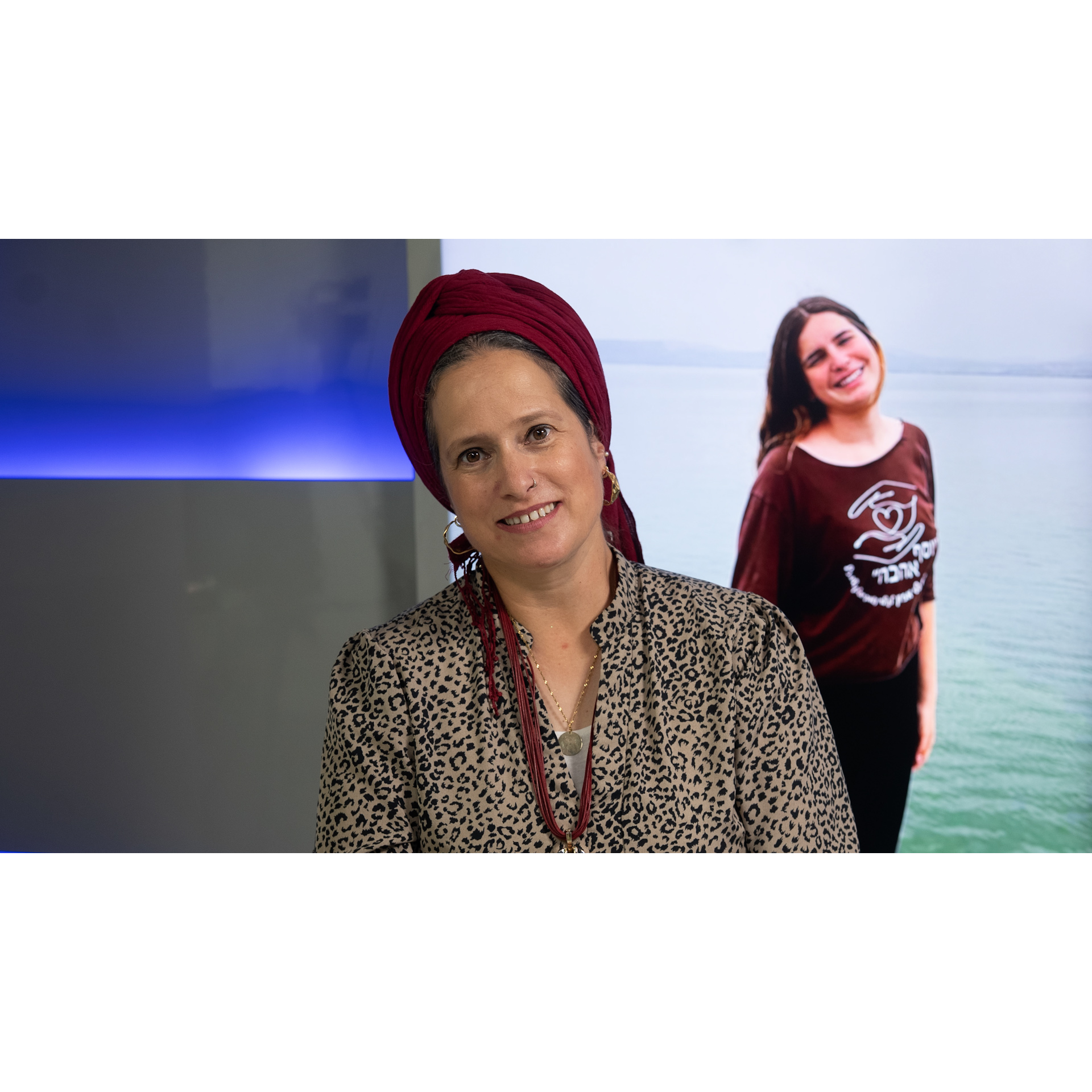 גילוי מטלטל | המחברת שחשפה את עולמה של אמונה - חנה קטן מארחת את מרים דנינו episode artwork