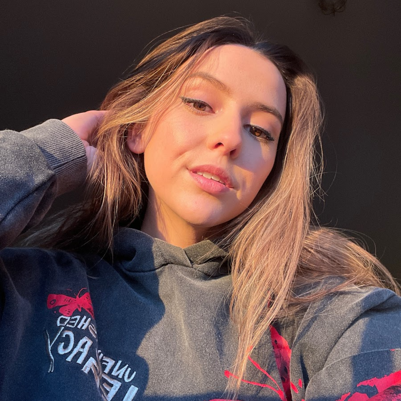 asmr-rebecca-podcast-rankings-reviews-podstatus