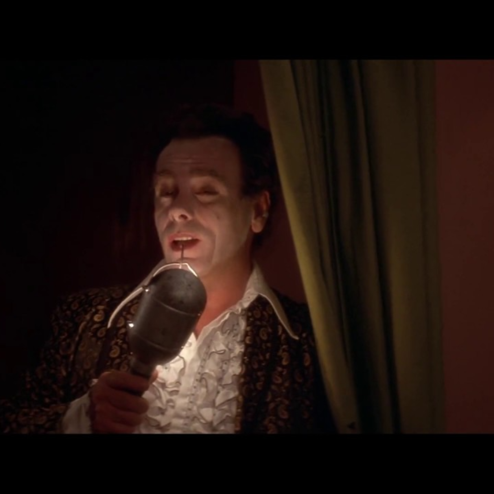 Episode 526: Anniversary Review Blue Velvet @ 40 episode artwork