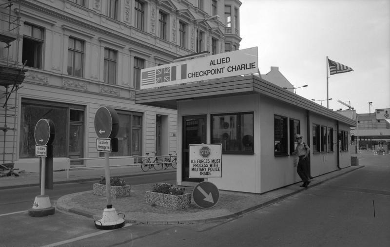BERLIN - Checkpoint Charlie - Audioguide-Besuch in Berlin (Deutsch)