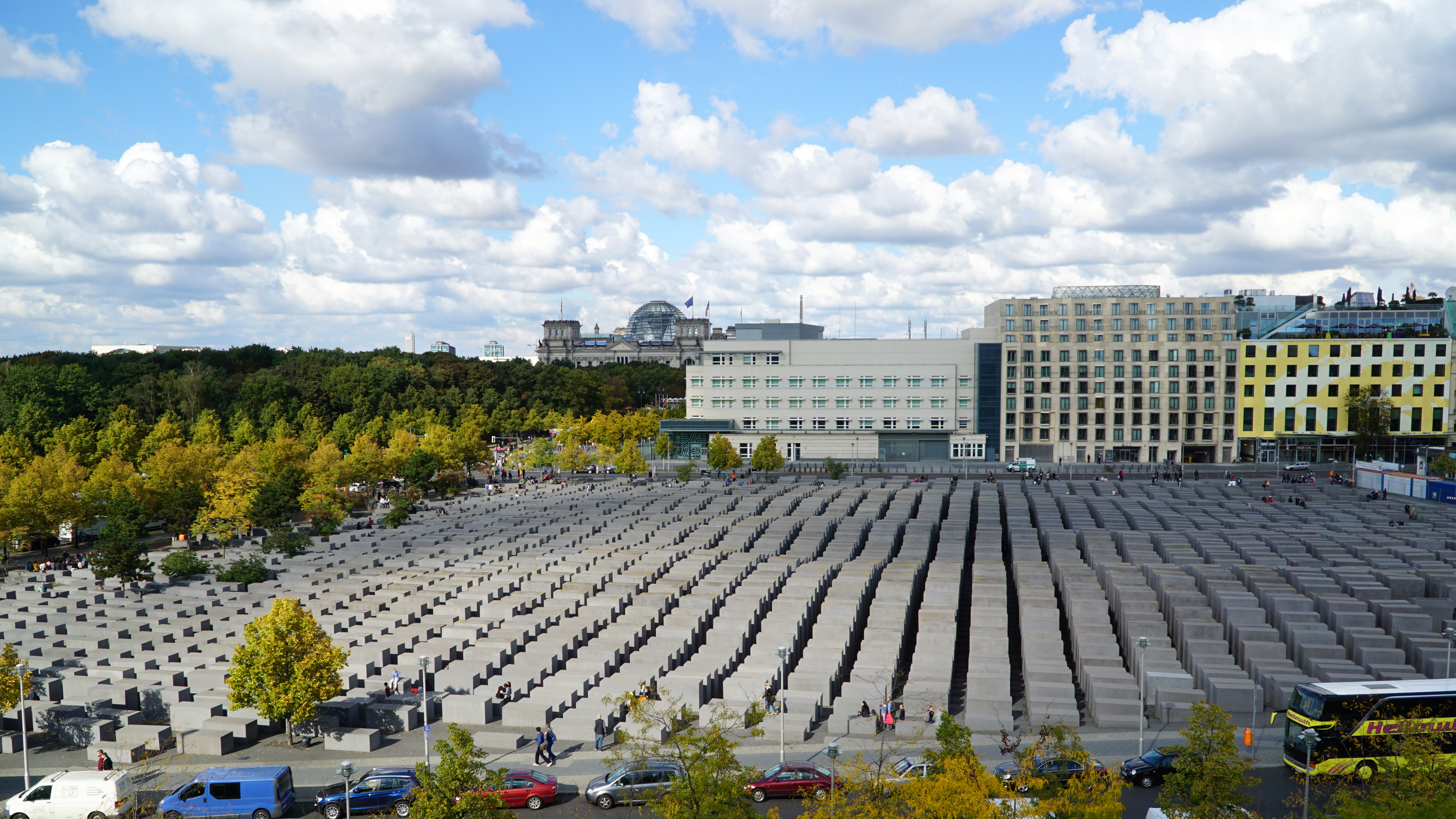 BERLIN - Holocaust-Mahnmal - Besichtigung mit Audioguide in Berlin (Deutsch)