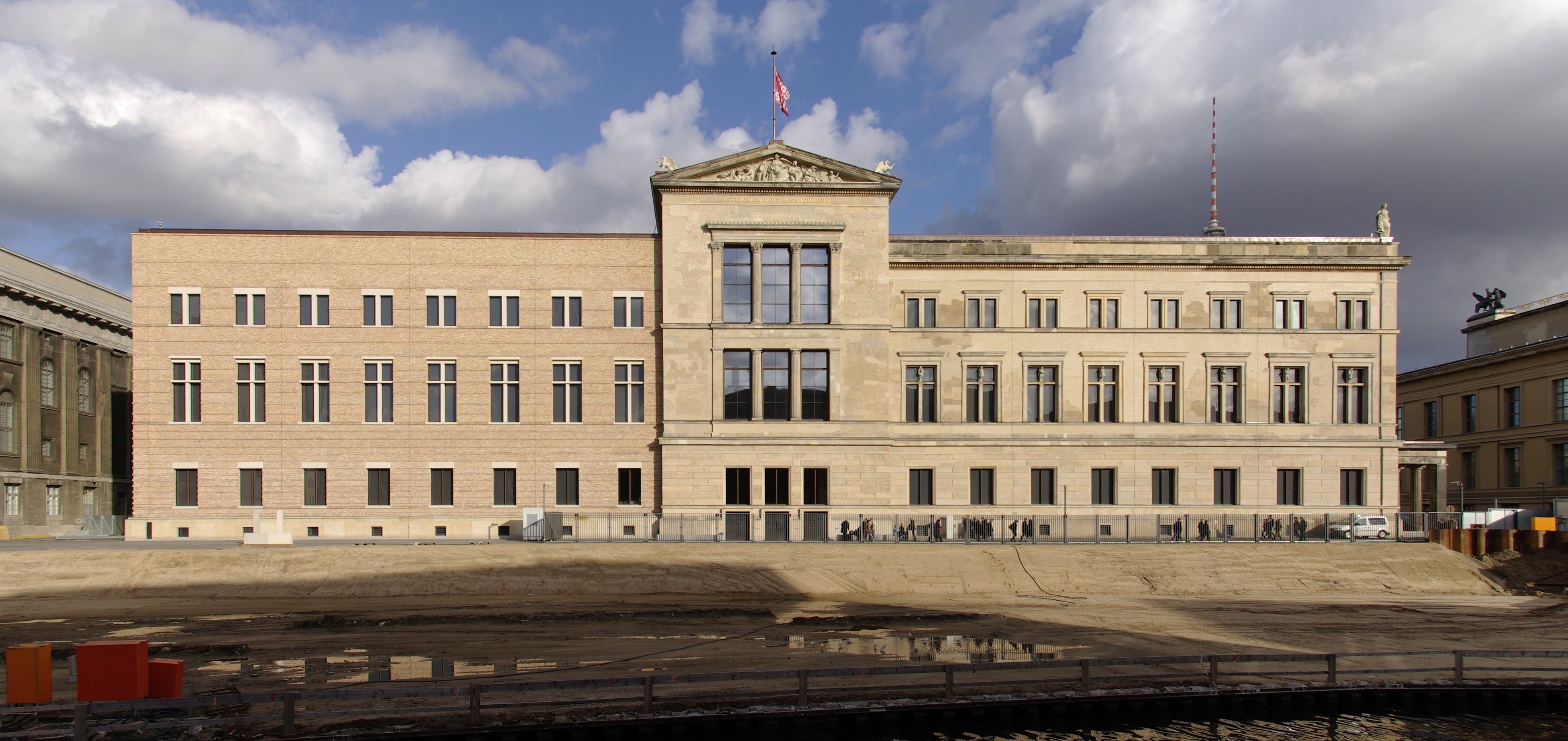 BERLIN - Neues Museum - Besuch mit Audioguide in Berlin (Deutsch)