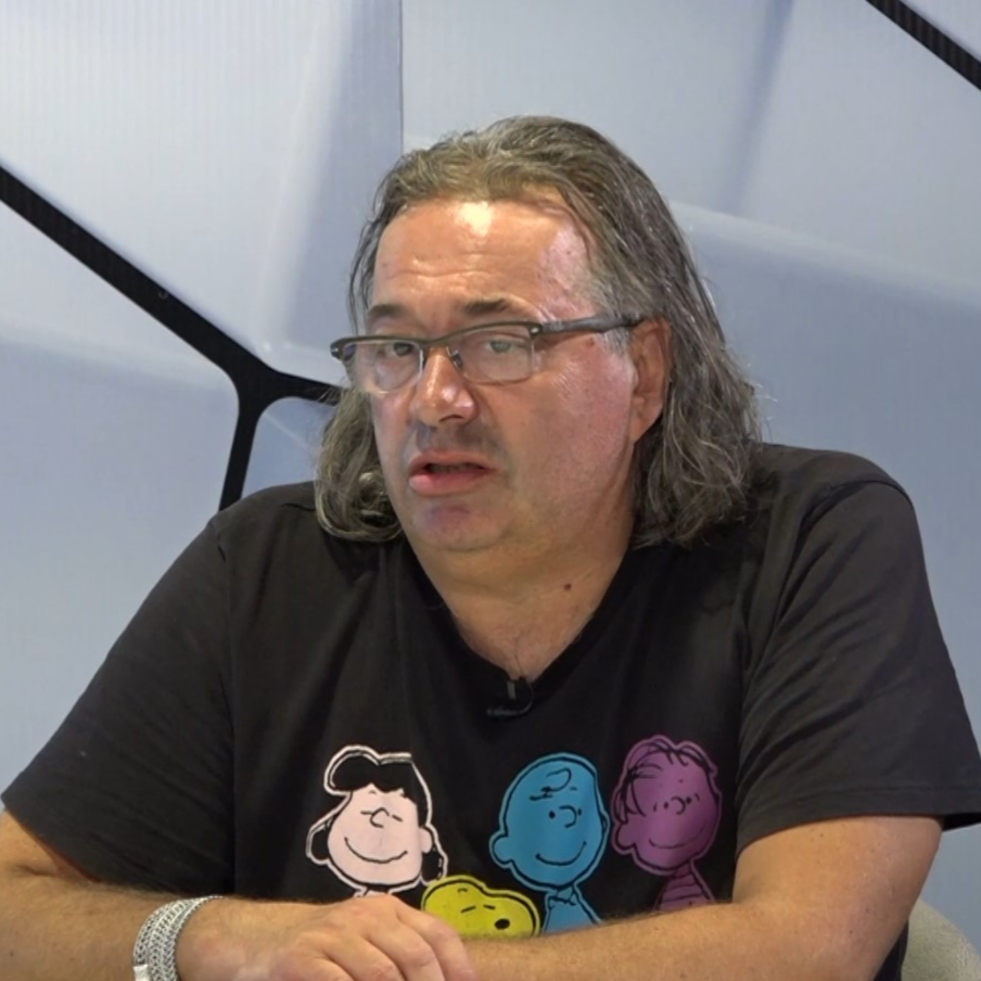 Omar Mehmedbašić: Sarajevo je oronulo, moje tene su skuplje od odijela, advokati dobro zarađuju episode artwork