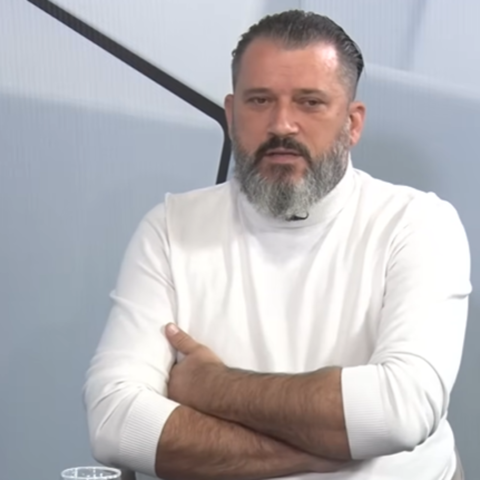 Domuz: Da je otac ostao živ ne bi mogao da gleda ovakvu situaciju, manjina sam u svojoj državi episode artwork