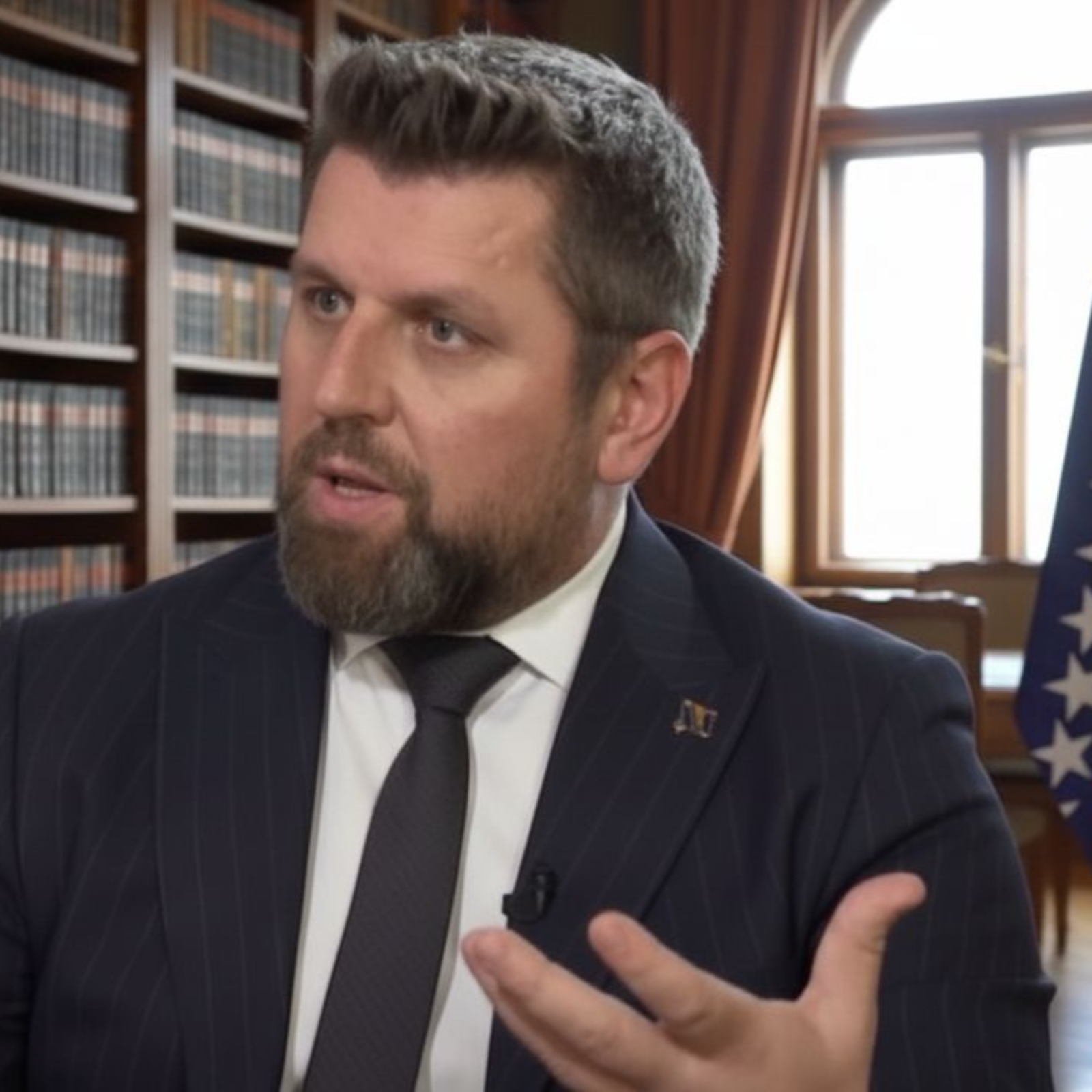 Ćamil Duraković: Zagovara se zatvaranje OHR-a, Bošnjacima u RS prijeti politički i biološki nestanak episode artwork
