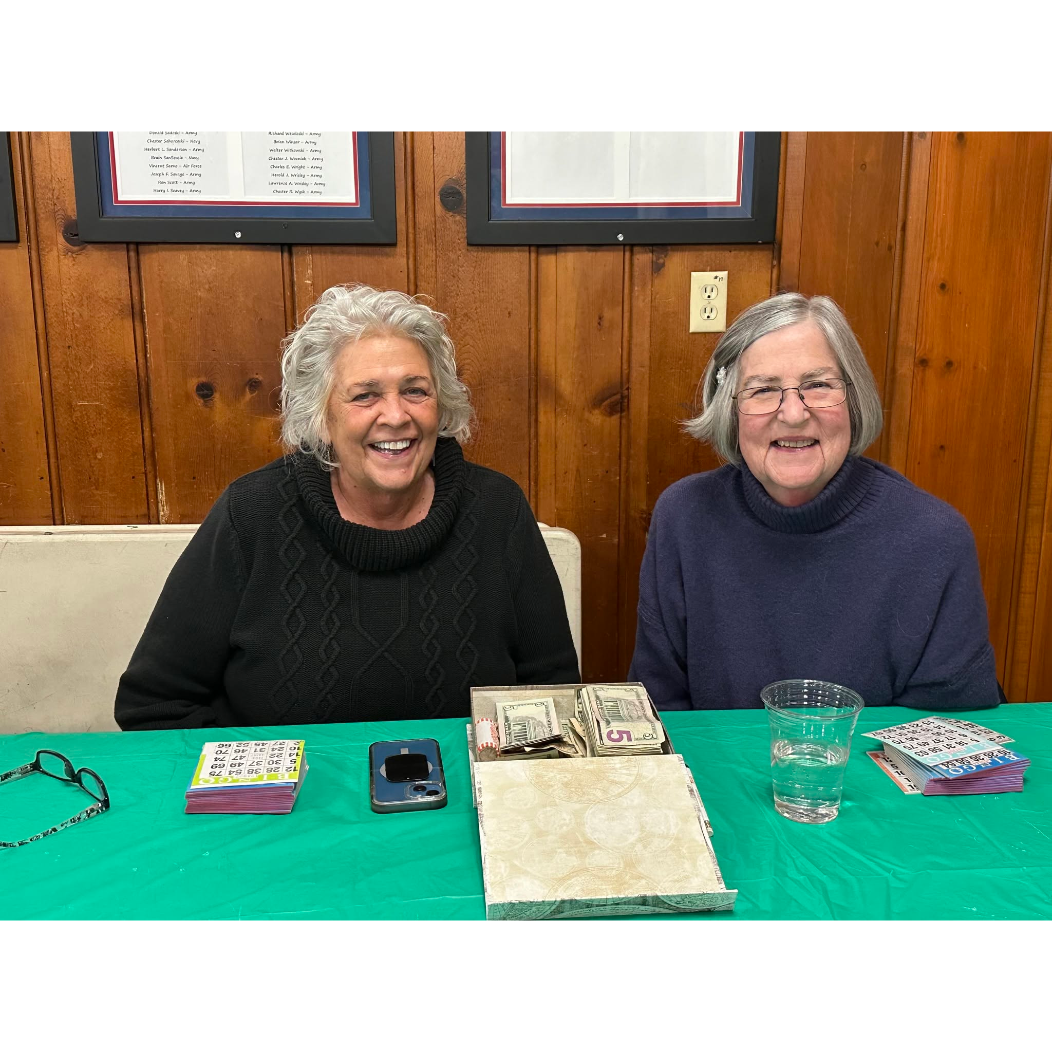 Denise Schwartz Hosts: In the 1890s, A Group of Women in Sunderland, MA Wanted to Socialize More and Dust Their Homes Less...So They Formed A Club, with Guest Brenda Wozniakewicz episode artwork