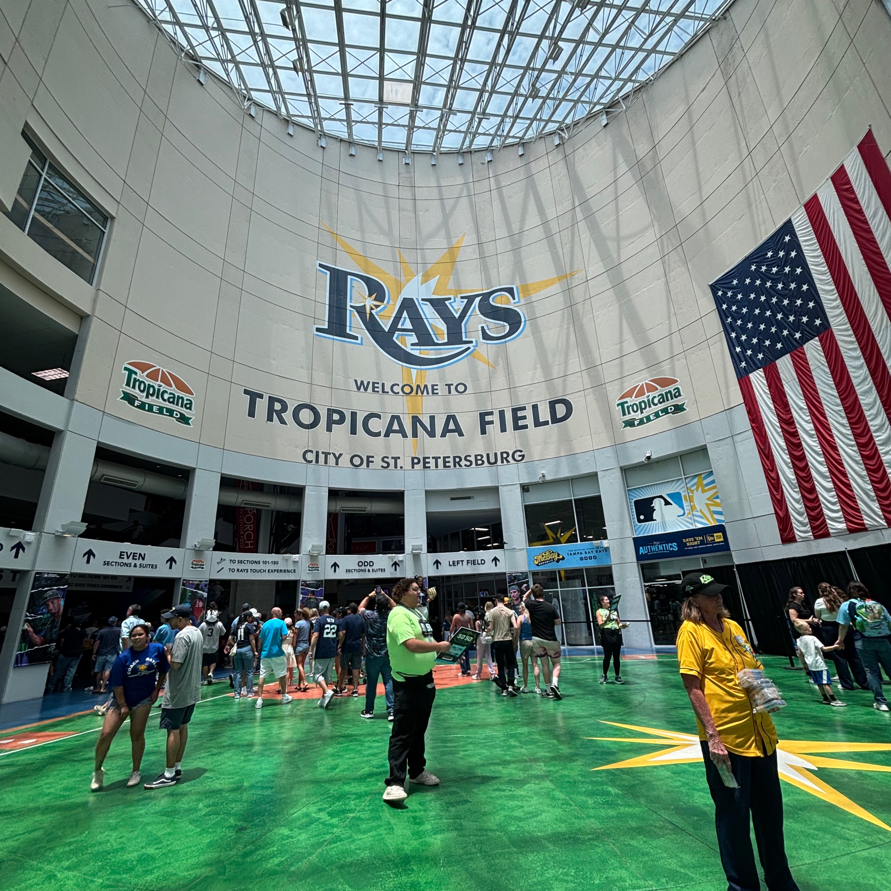 SPECIAL EPISODE: Tropicana Field (JUICE BOX TOUR Pt. 1)