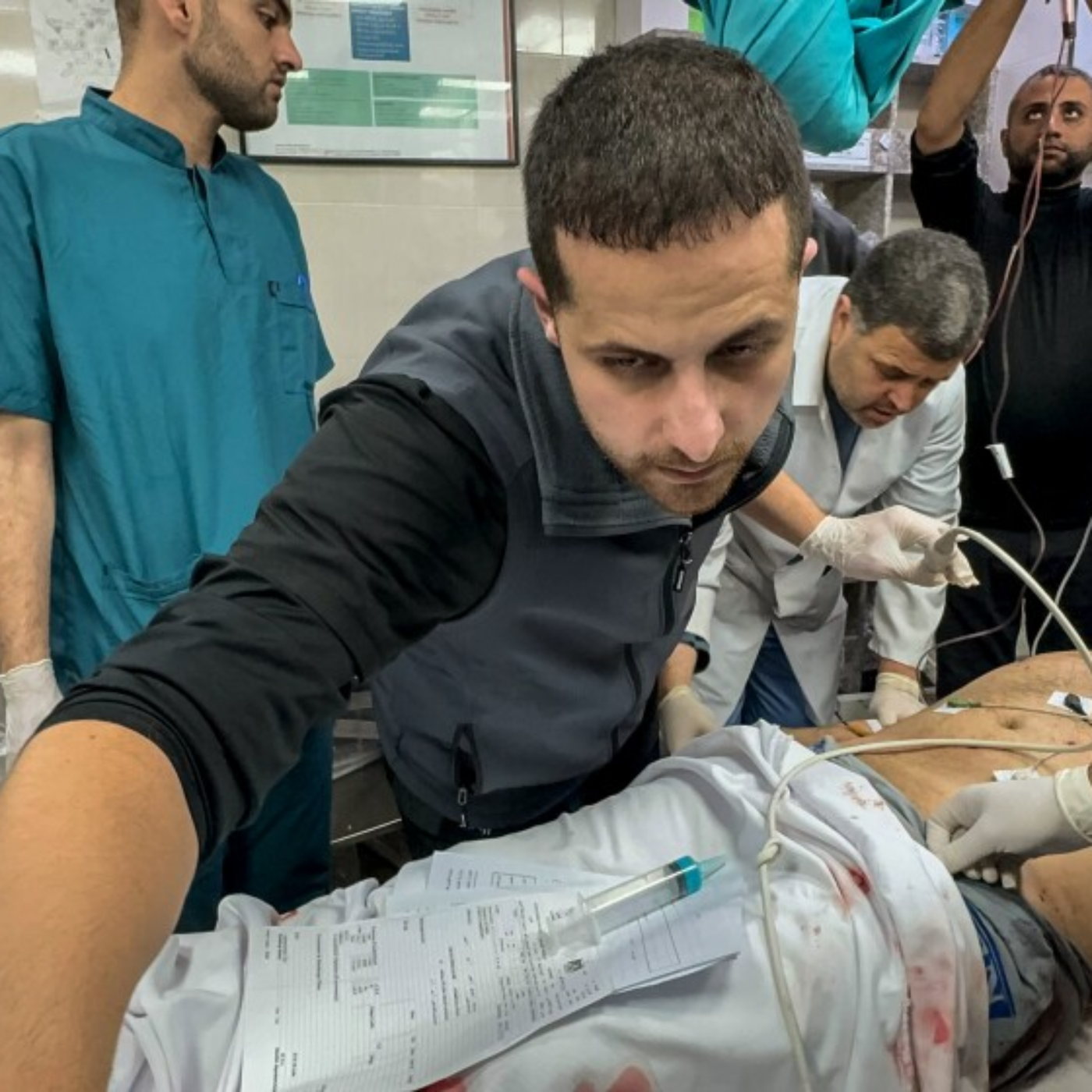 Dr Thaer Ahmad - Episode 892 (Trauma Medicine in Chicago and Gaza)