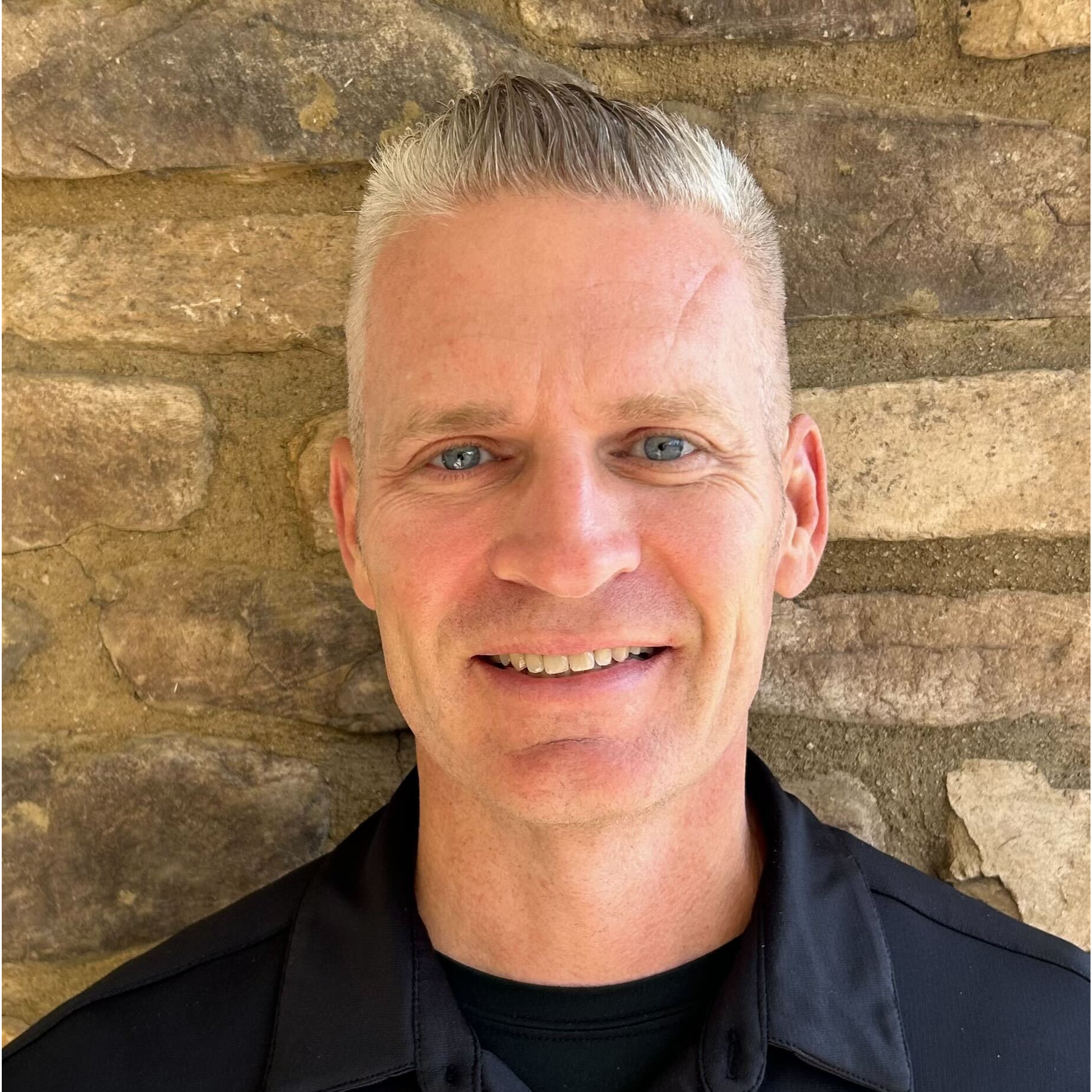 Kelly Lucas (California Firefighting, Living with Parkinson's Disease and Finding Sobriety) - Episode 1273 episode artwork