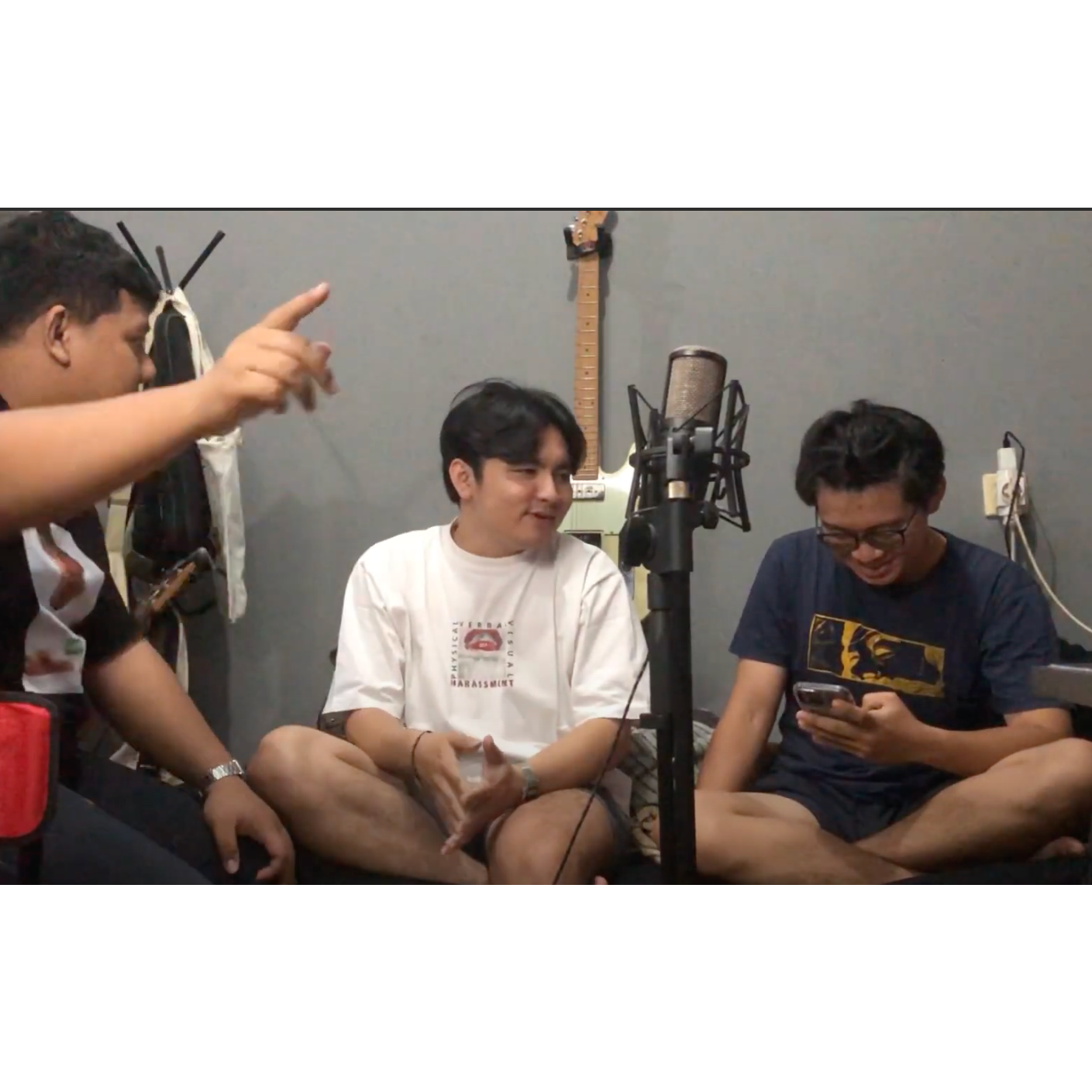 EP 1 - BAHAS APA? episode artwork