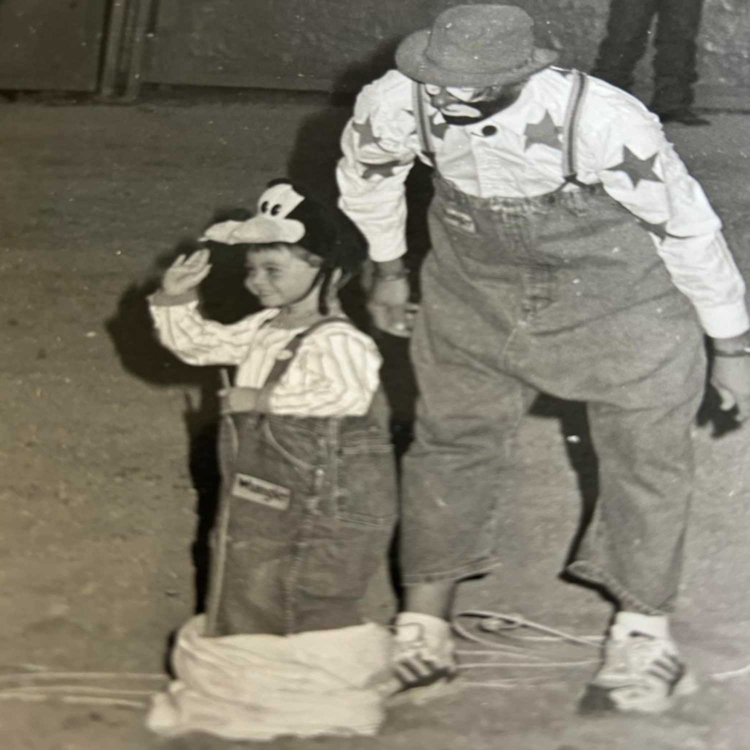 Rodeo Entertainer Cliff "Hollywood" Harris - Stay Away From the Things That Burn You Out   episode artwork