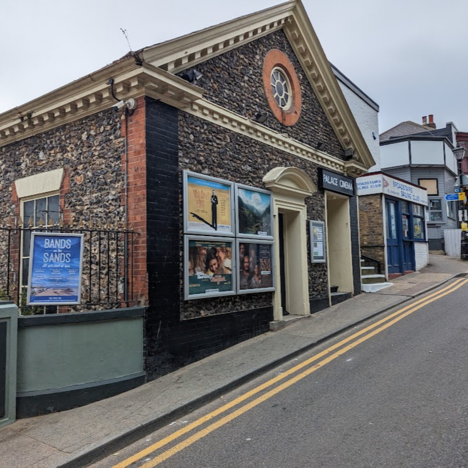 The Palace Cinema Broadstairs - Corinna & Simon  episode artwork