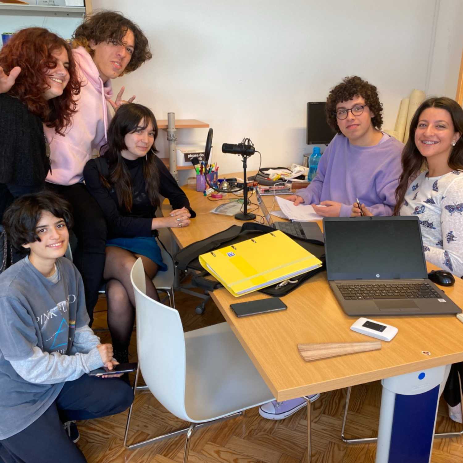 Brotero FM