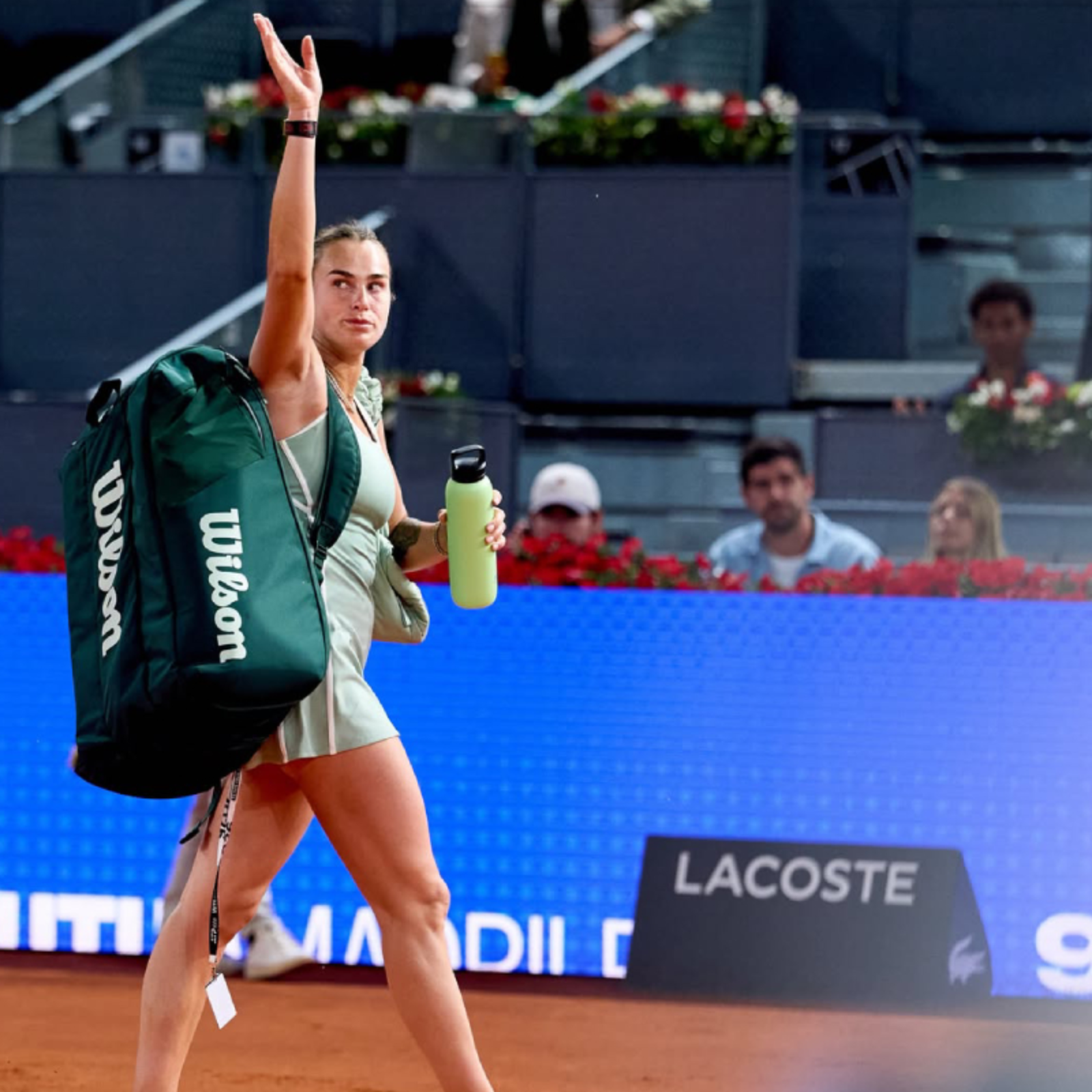 29.04 - O tombo de Sabalenka e a briga pelo #1 na WTA + Fonseca deveria ter uma base fora do Brasil? + Uma importante renovação de contrato episode artwork