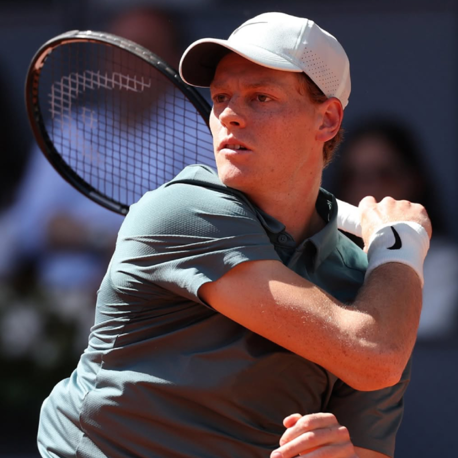 30.04 - O excelente Sinner x Jódar, resultados e números de Madri e mais uma vitória de Bia Haddad episode artwork