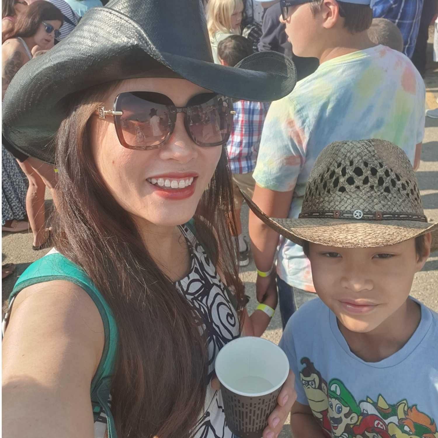 Định cư và cuộc sống tại Canada - Introduction