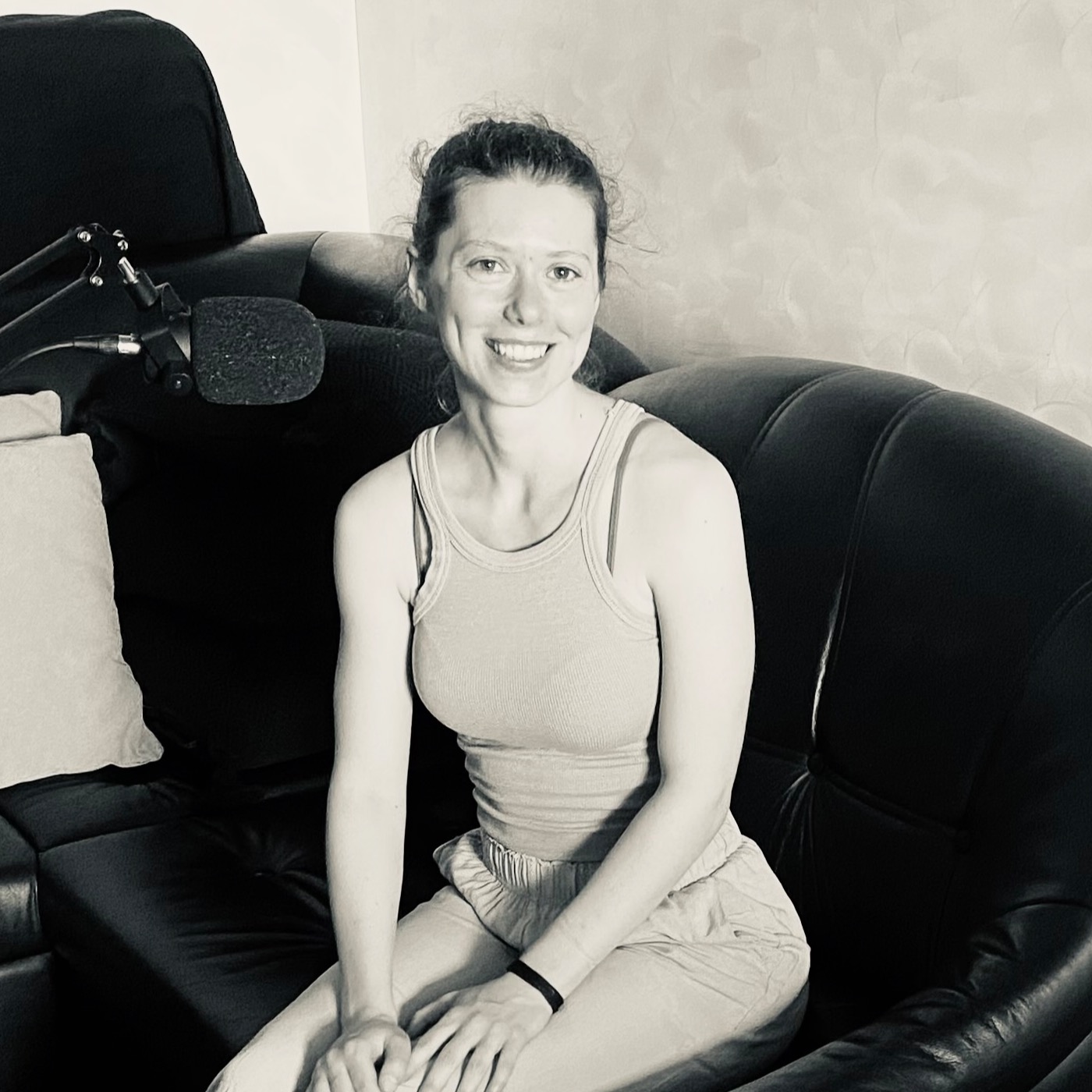 #6: Shedding light on molecular reactivity, 3D printing, and regenerative medicine - Petra Utroša episode artwork