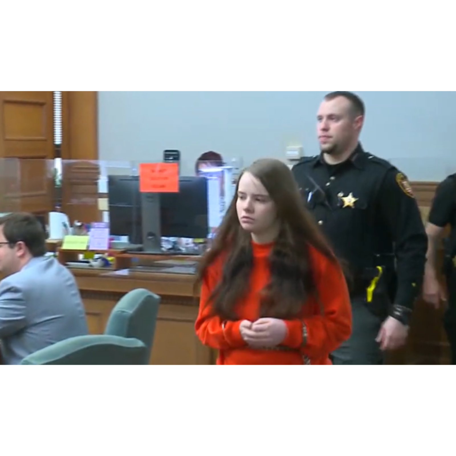 17-Year-Old Gives Boyfriend 5 Hours To Kill His Mom - Then Kills Her Herself 