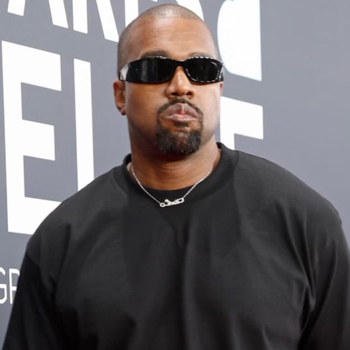 kanye finally says sorry.. ok