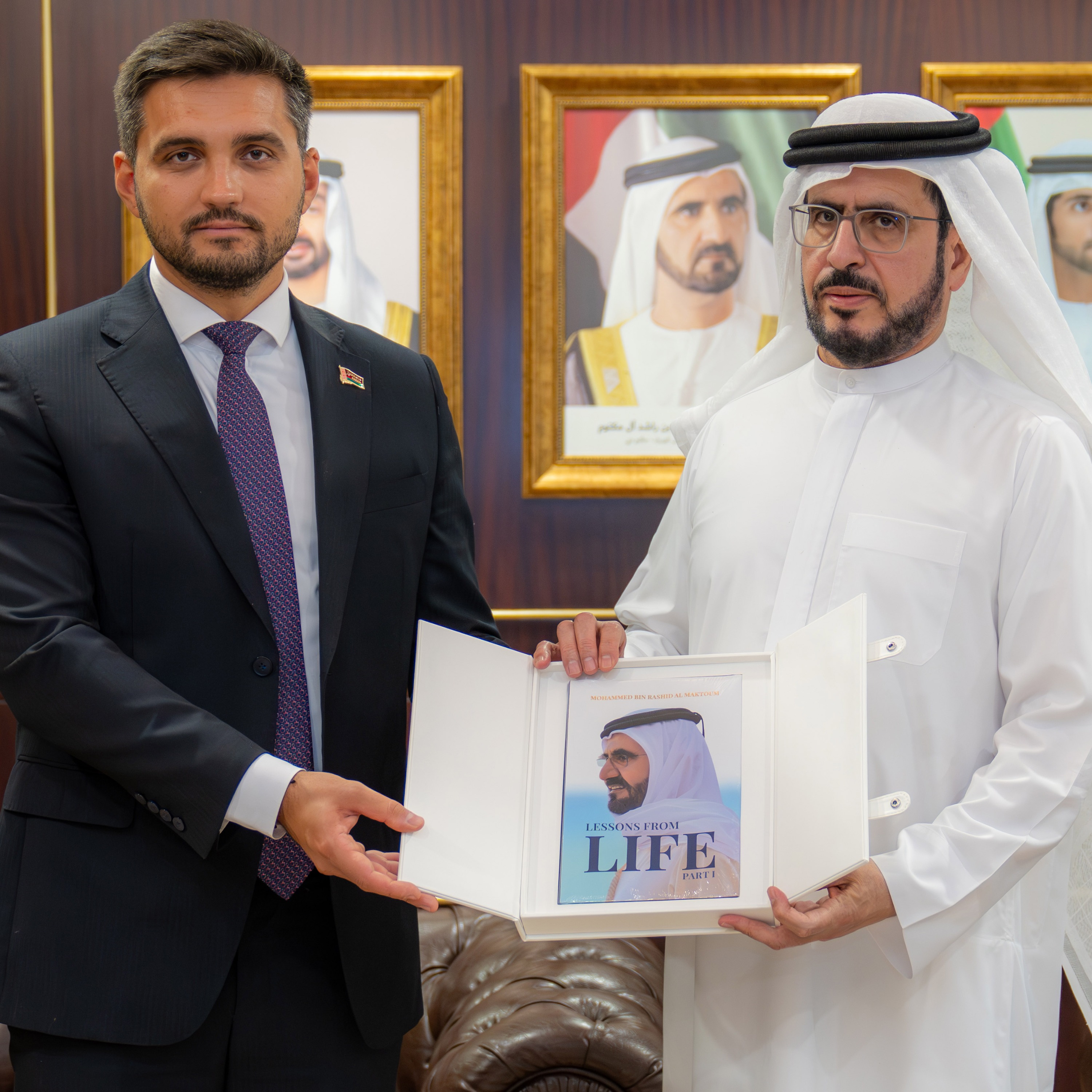 معالي سعيد محمد الطاير وقنصل عام جمهورية بيلاروسيا يبحثان سُبل التعاون في الطاقة المتجددة والعلاقات الثنائية episode artwork