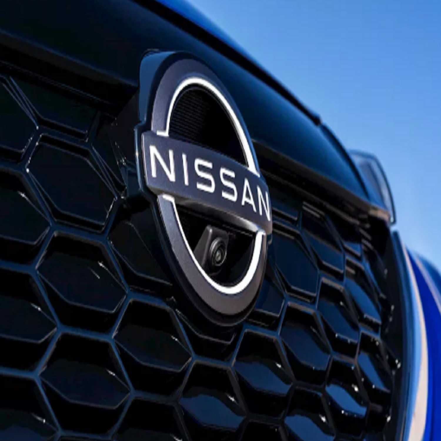 شركة Nissan اليابانية وسحب سيارتها الكهربائية من الأسواق .. بسبب عيوب التصنيع