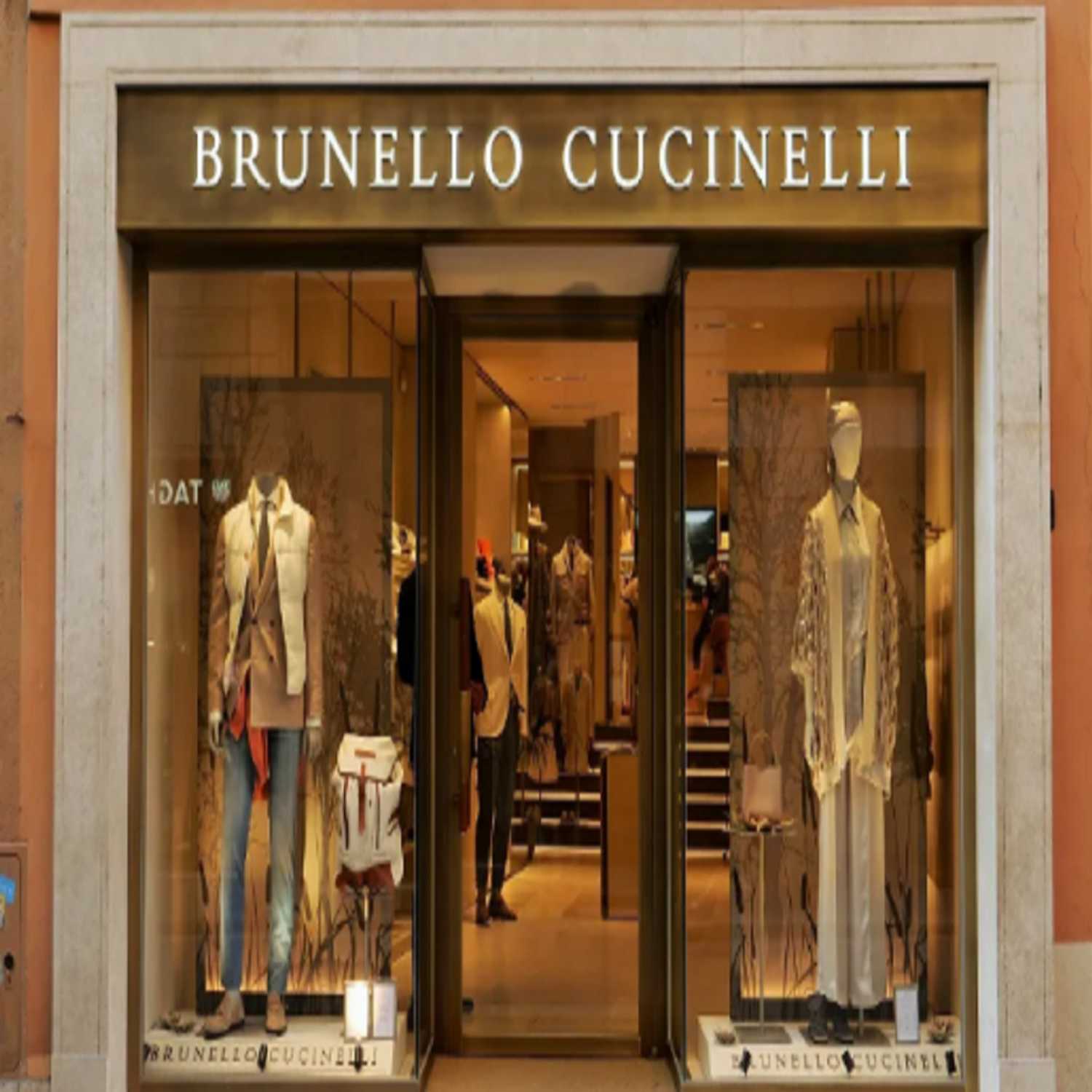 قفزة قياسية في مبيعات شركة Brunello للملابس الإيطالية