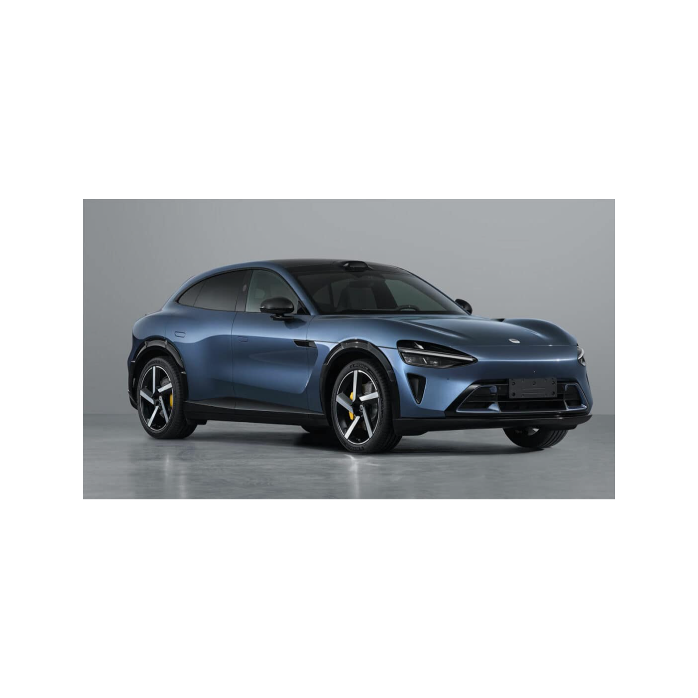 شاومي تتحدى عمالقة السيارات الكهربائية بإطلاق طراز رياضي جديد في 2025