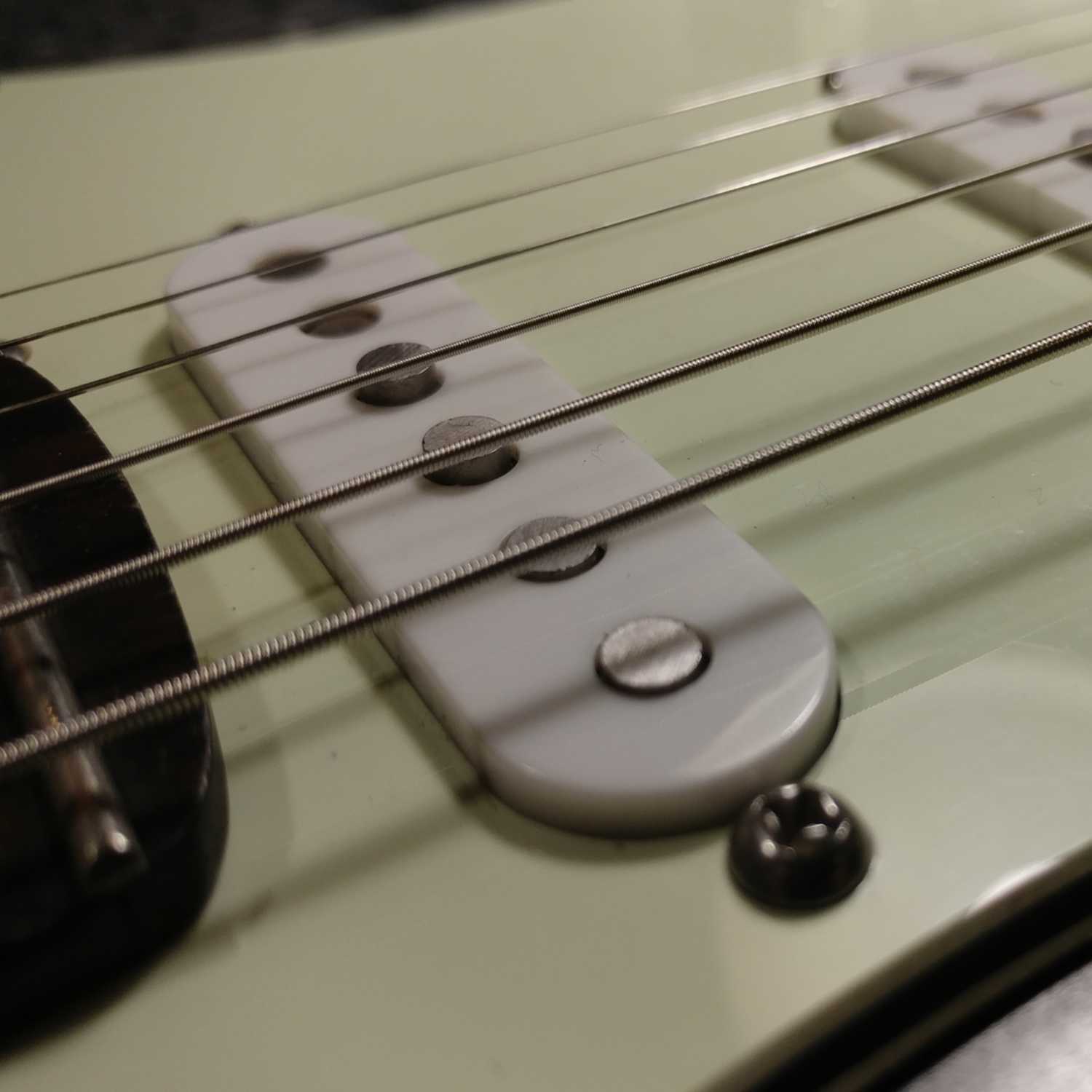 Todo lo que quieres saber sobre electrónica y luthería de guitarras, bajos y amplificadores.