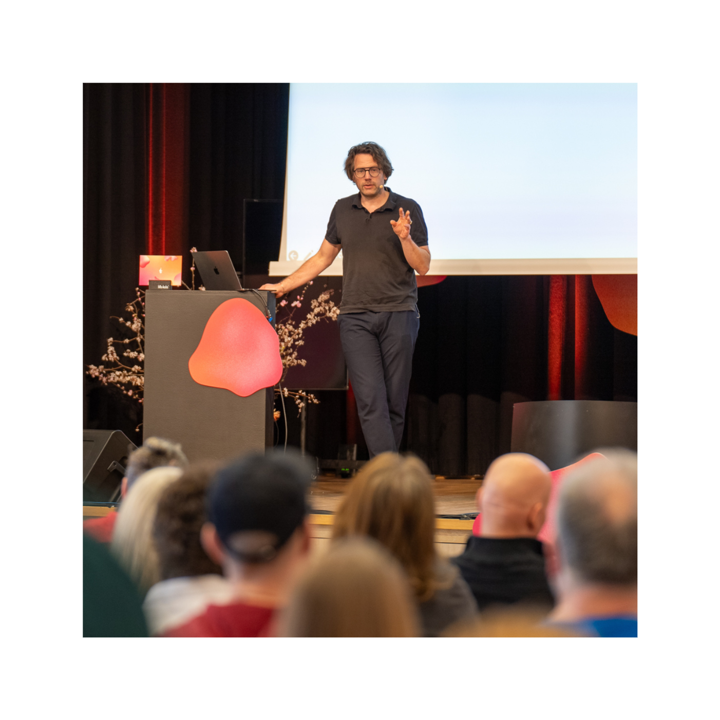 Friedrich von Borries - Trust Issues in der Architektur - Elevate Festival 2025 episode artwork